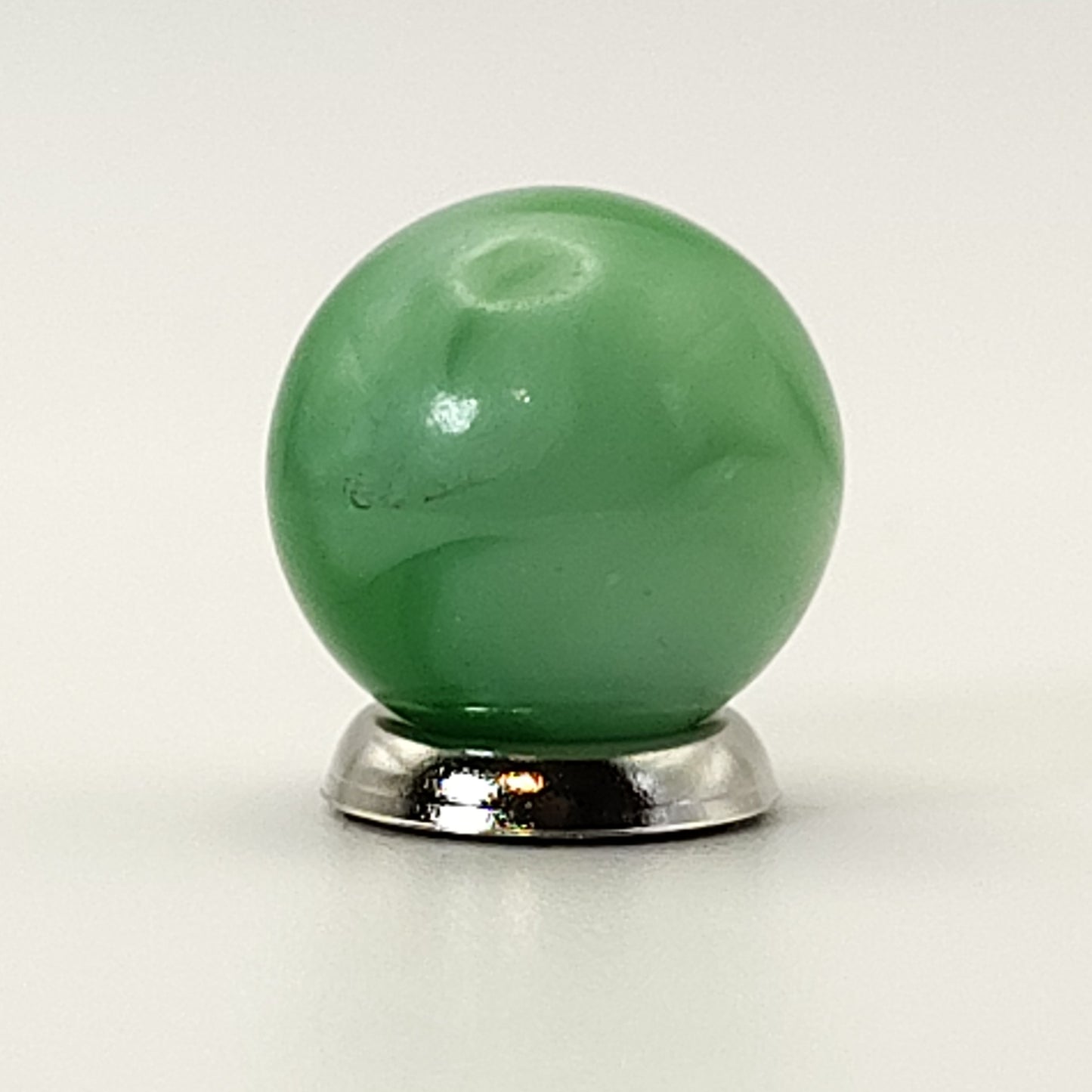 5/8" Swirl Marble Green & White Alley? M-