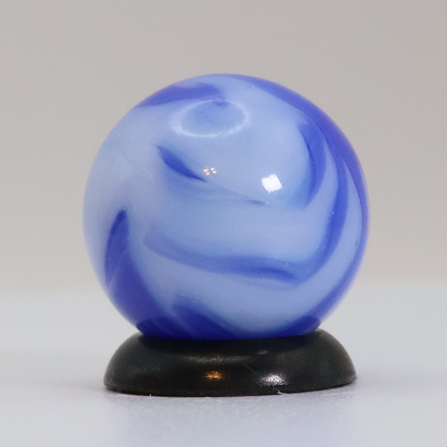 9/16" Alley Agate Swirl Marble Blue NM+