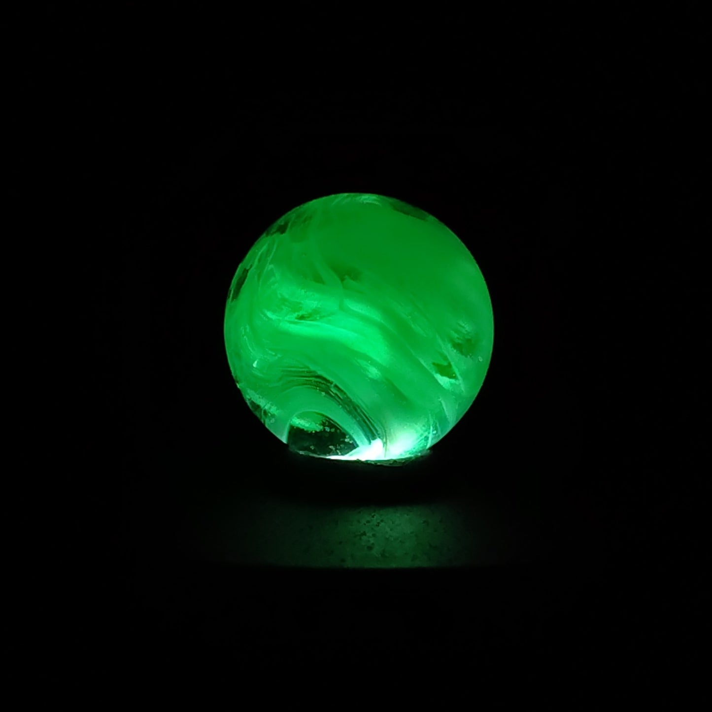 18mm Emerald Green Feathered Slag Marble NM