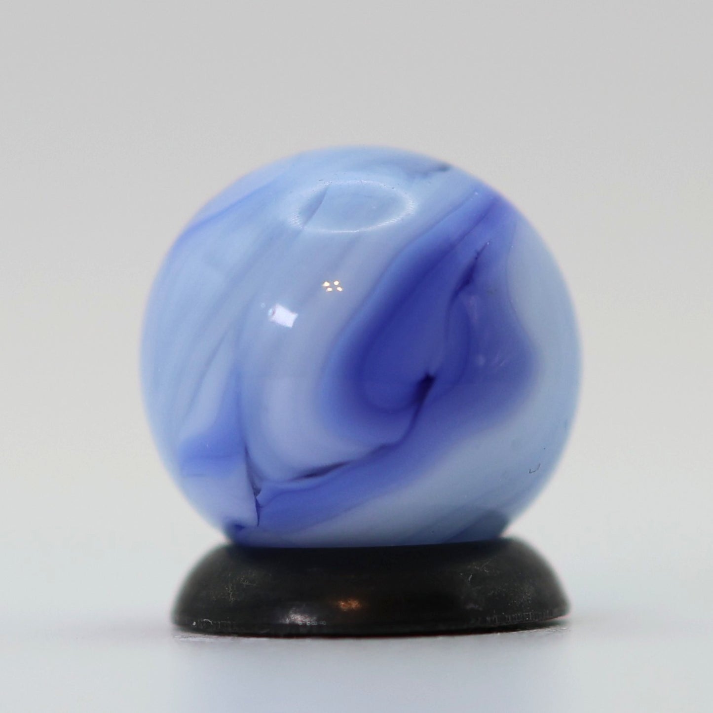 9/16" Vintage Swirl Marble Blue & White w/drizzle NM+