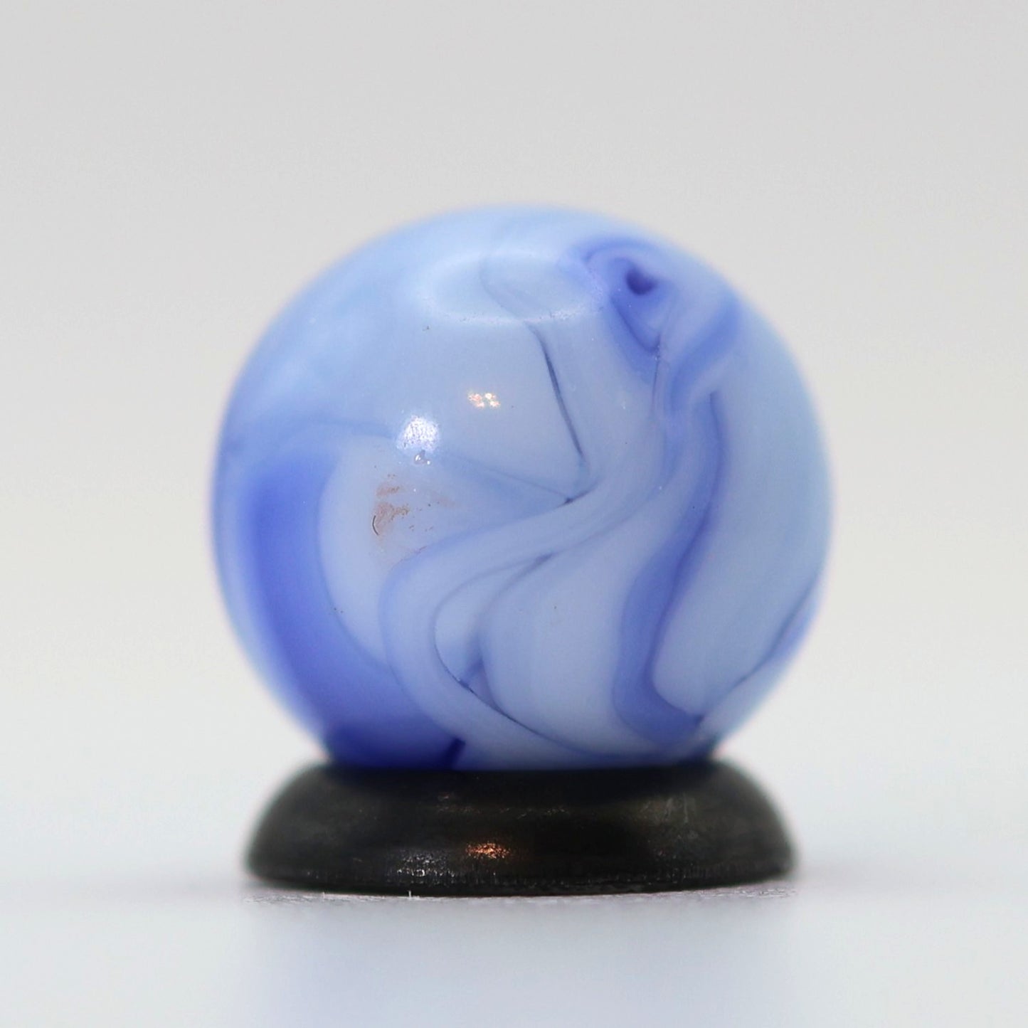9/16" Vintage Swirl Marble Blue & White w/drizzle NM+