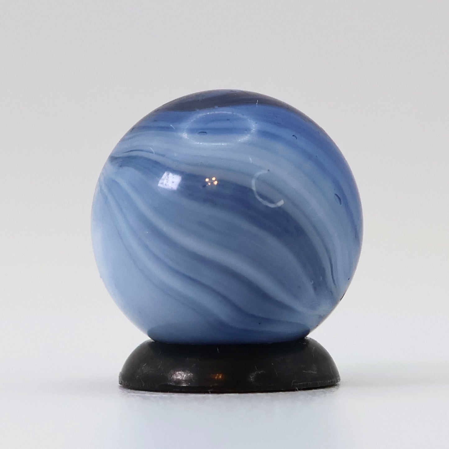 5/8" Master Marble Cobalt Blue painted White NM+