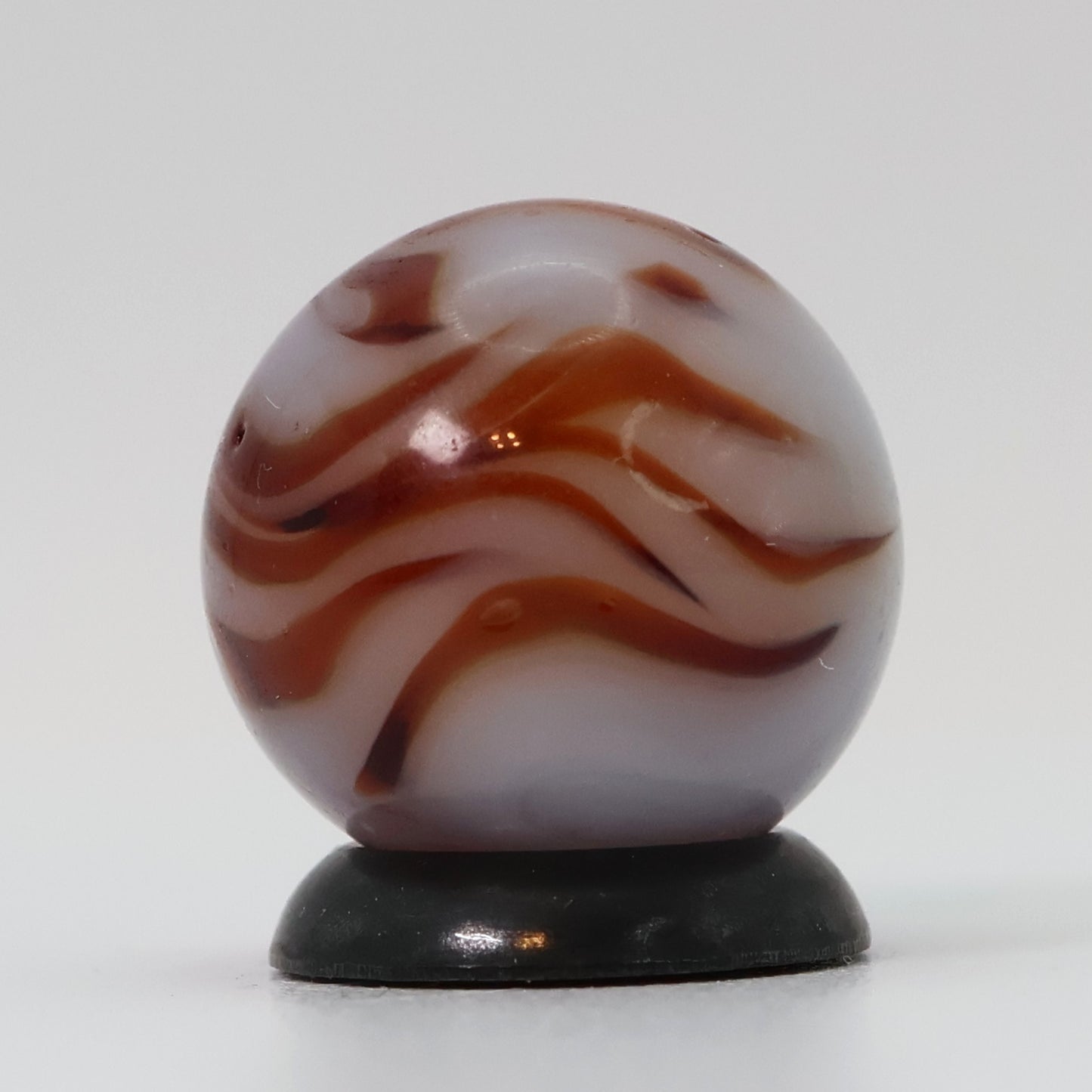 5/8" Alley Agate Flame Marble Dark Red/Brown NM