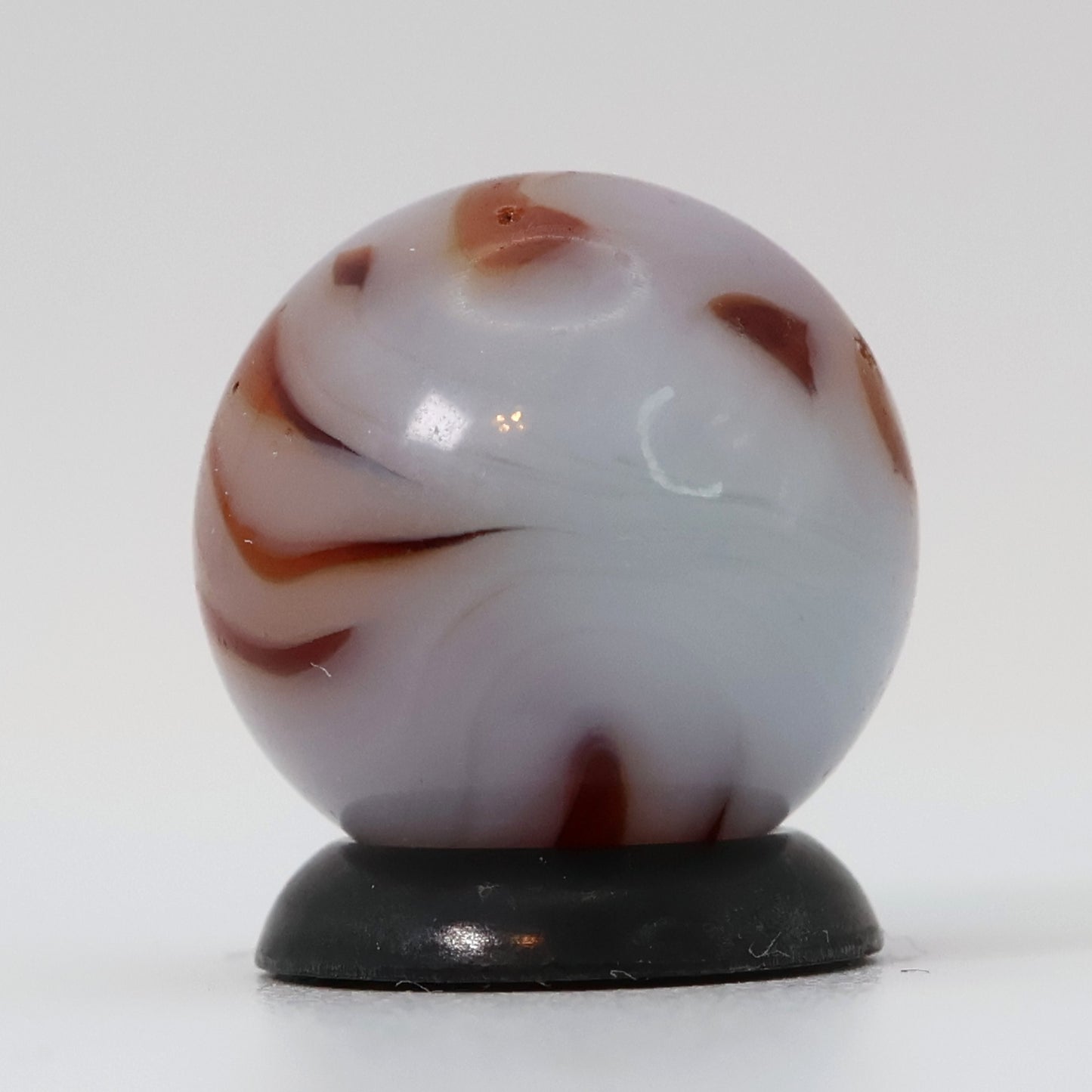 5/8" Alley Agate Flame Marble Dark Red/Brown NM