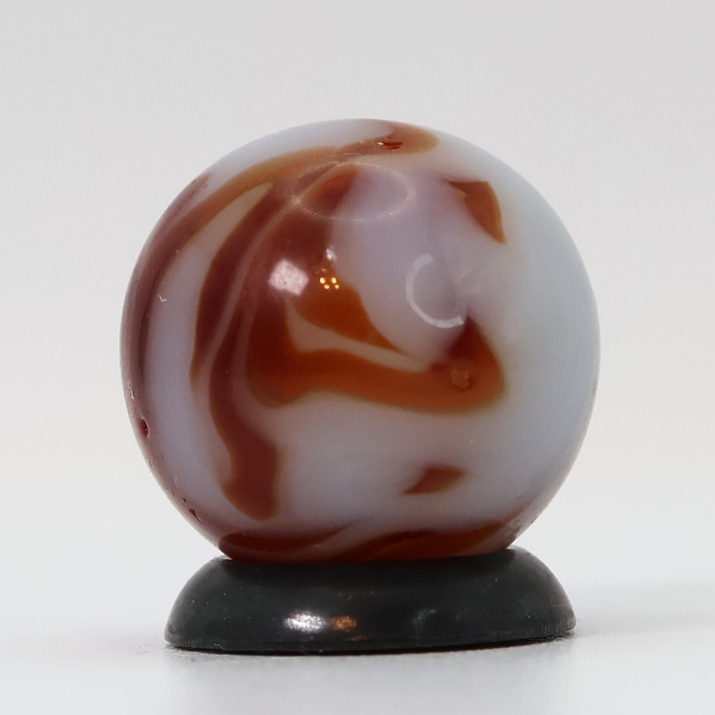 5/8" Alley Agate Flame Marble Dark Red/Brown NM