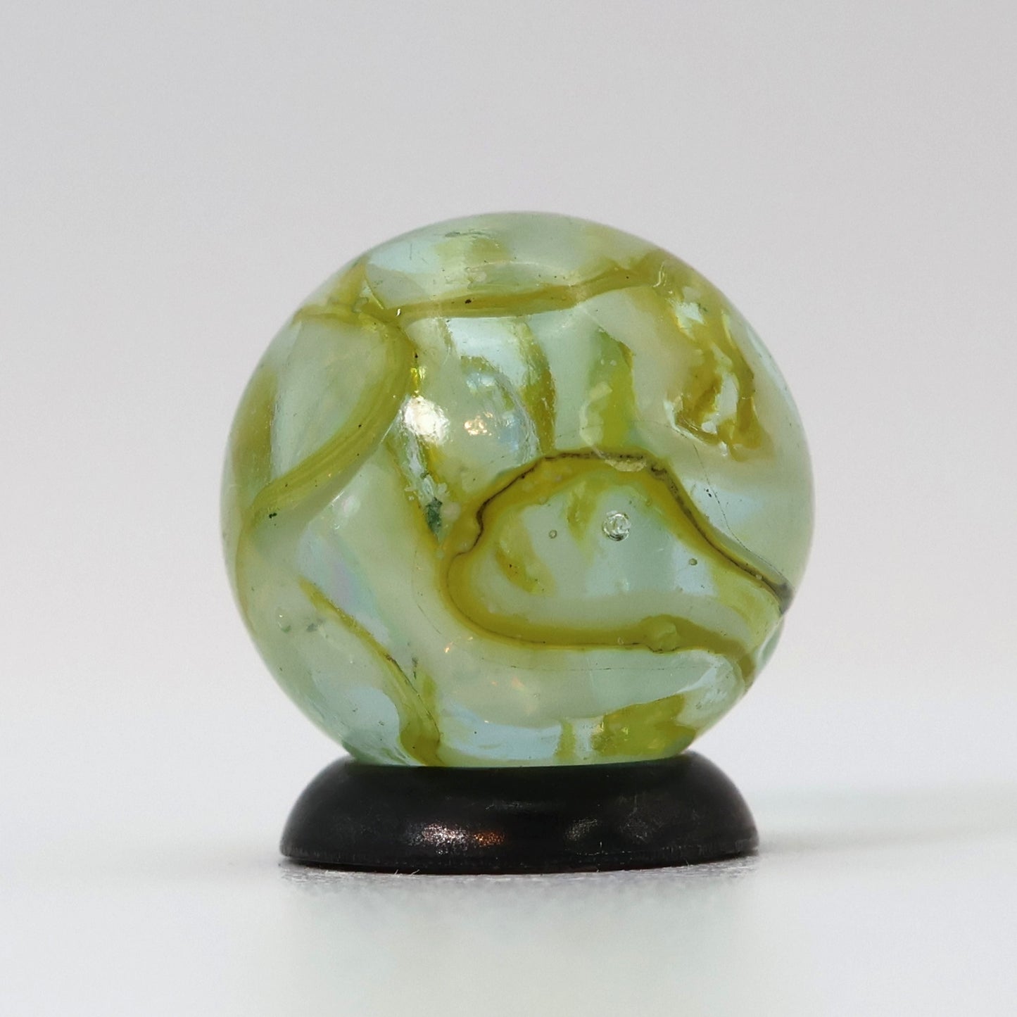 5/8" VINTAGE Veiligglas Marble Yellow & White M-