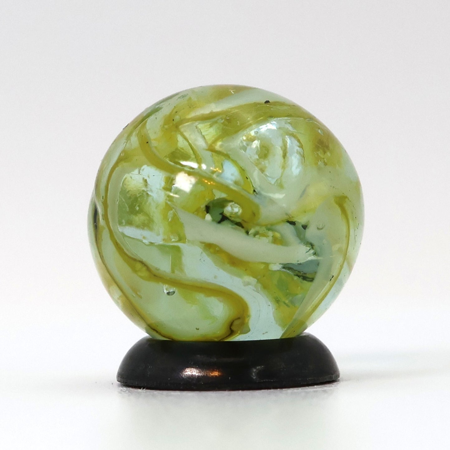 5/8" VINTAGE Veiligglas Marble Yellow & White M-