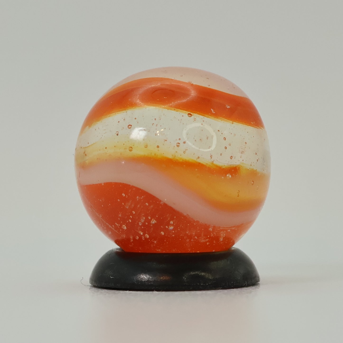5/8" Peltier Clear Base Rainbo Marble Orange & White MINT UV