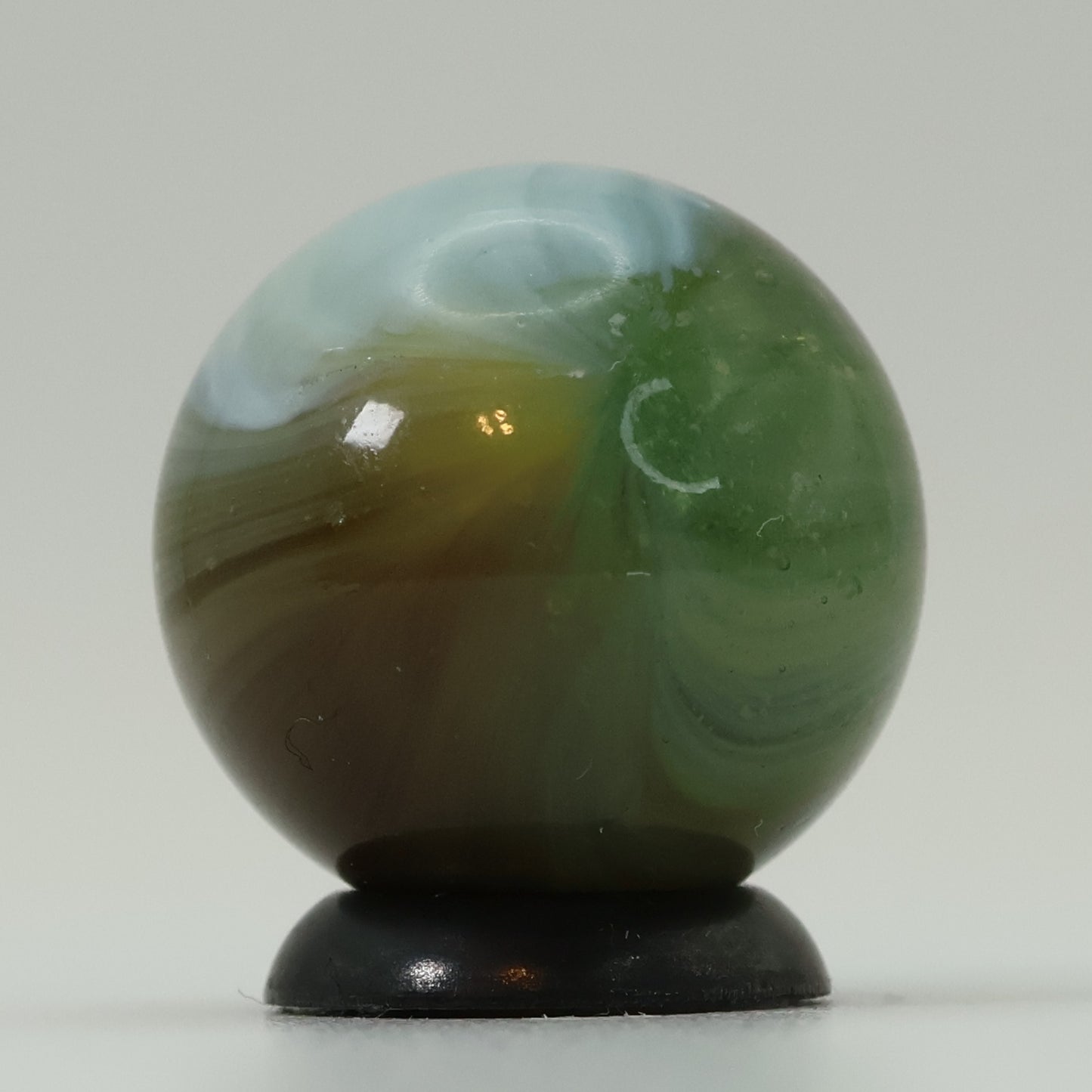 17.5mm Master Marble Sunburst - great colors! yellow green UV M-