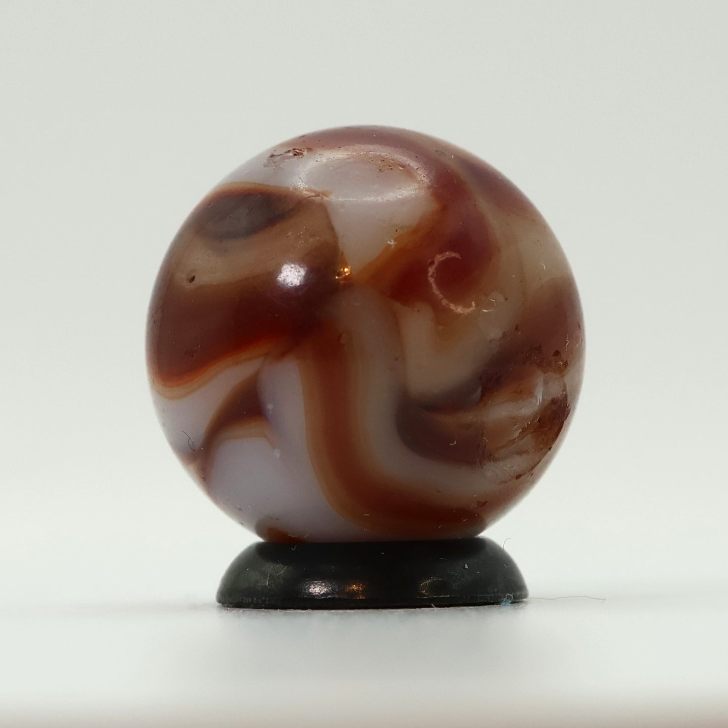 18mm Vintage Swirl Marble White & Red Oxblood? NM-