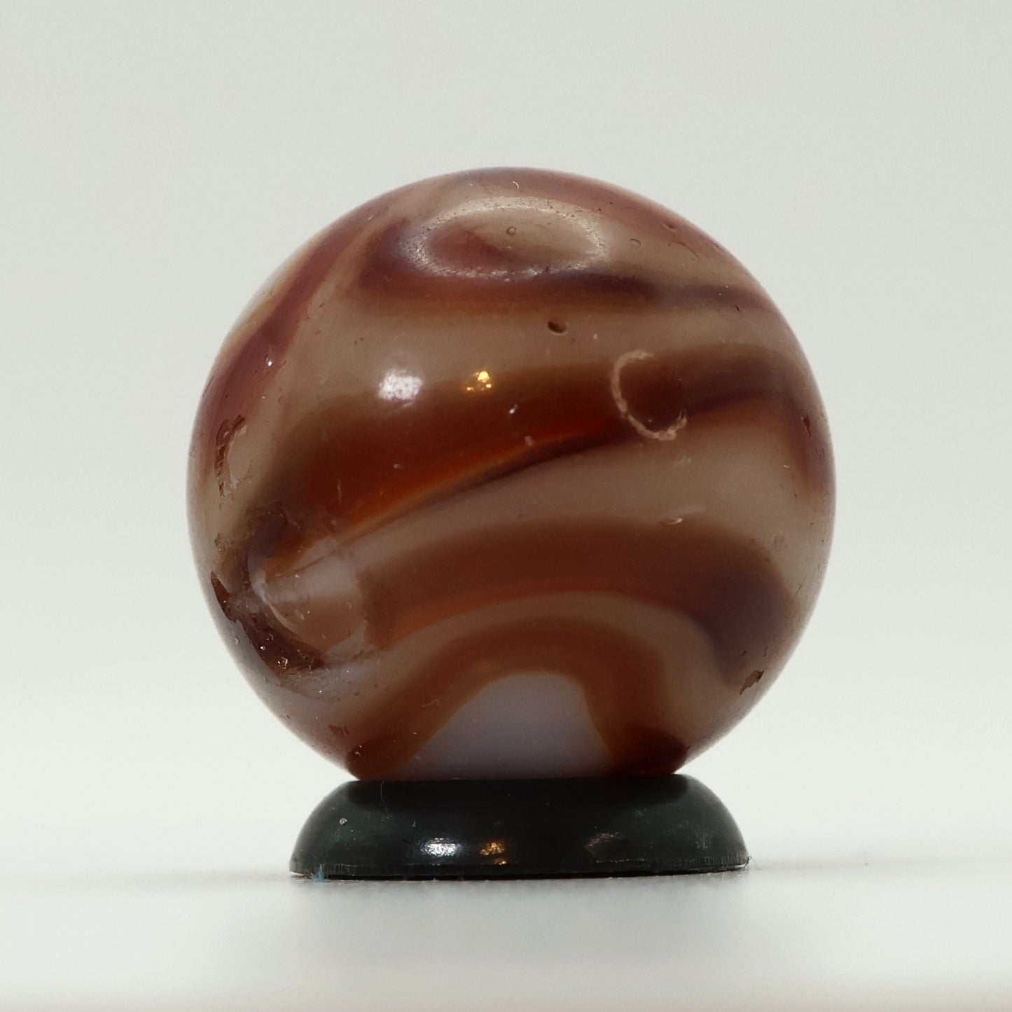 18mm Vintage Swirl Marble White & Red Oxblood? NM-