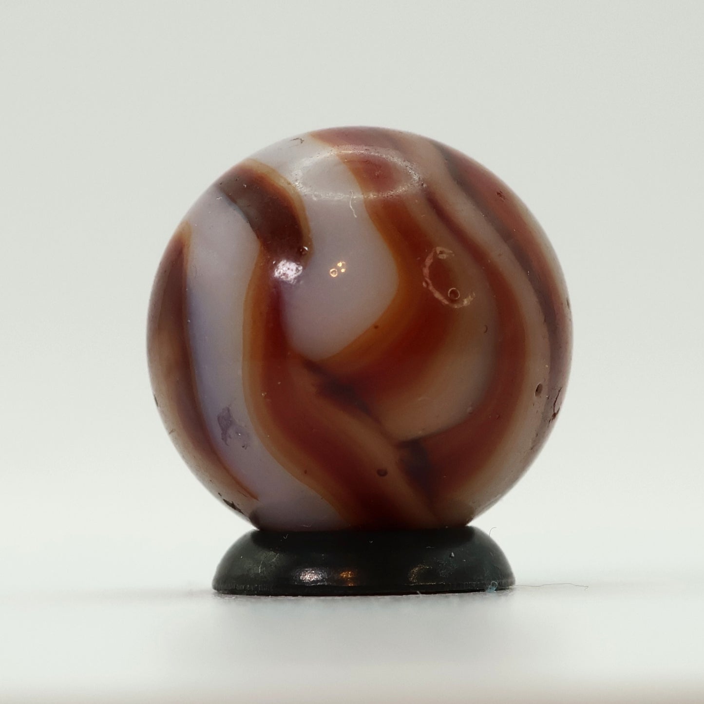 18mm Vintage Swirl Marble White & Red Oxblood? NM-