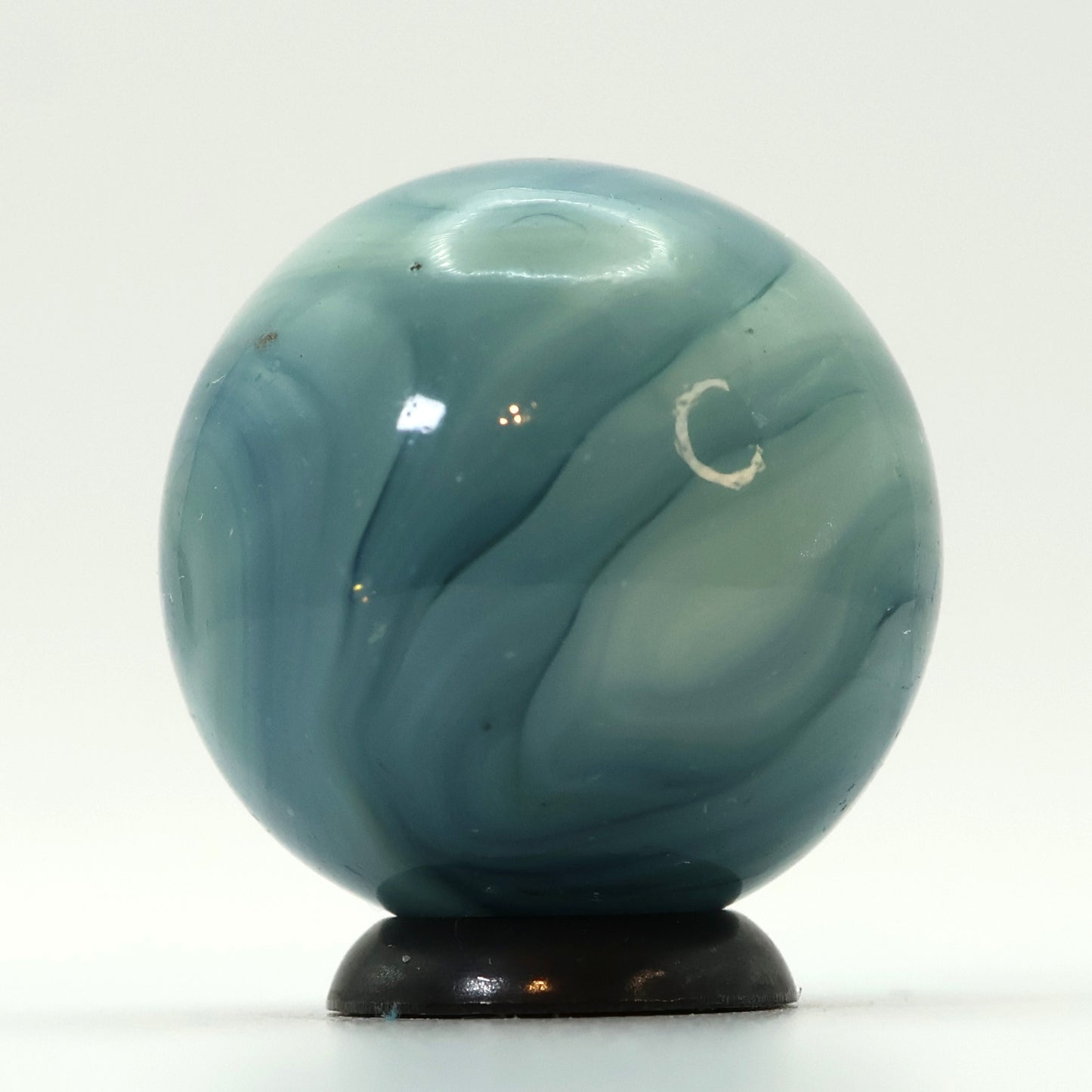 7/8" Vintage Swirl Marble Blue & White NM