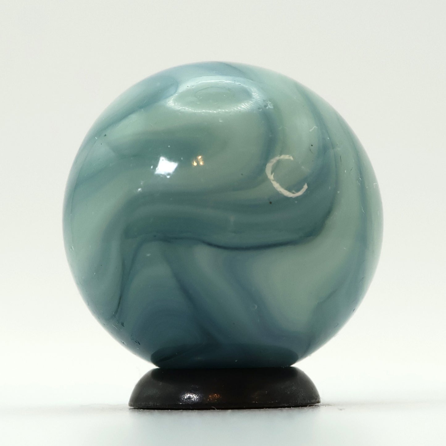 7/8" Vintage Swirl Marble Blue & White NM