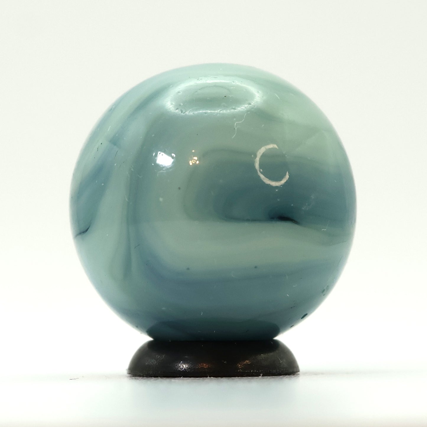 7/8" Vintage Swirl Marble Blue & White NM