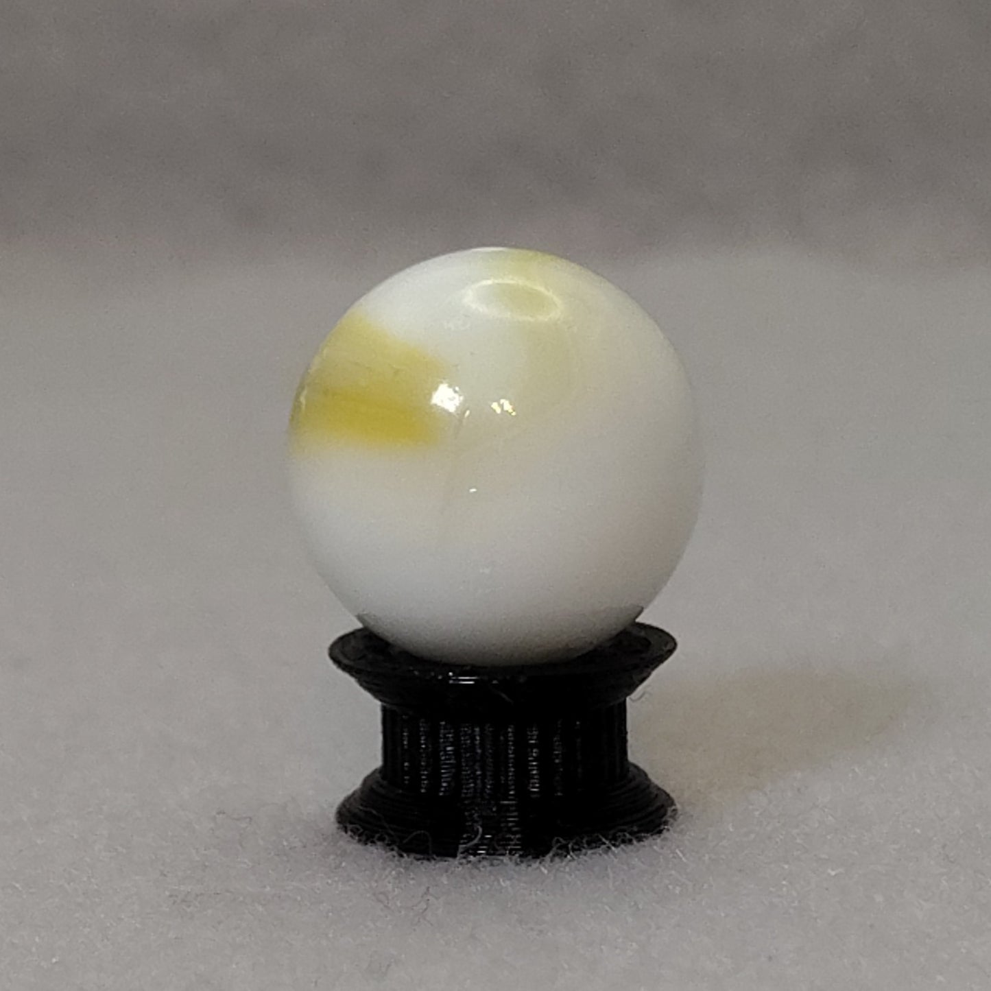 3/4" Vintage Peltier Rainbo Yellow & White NM-