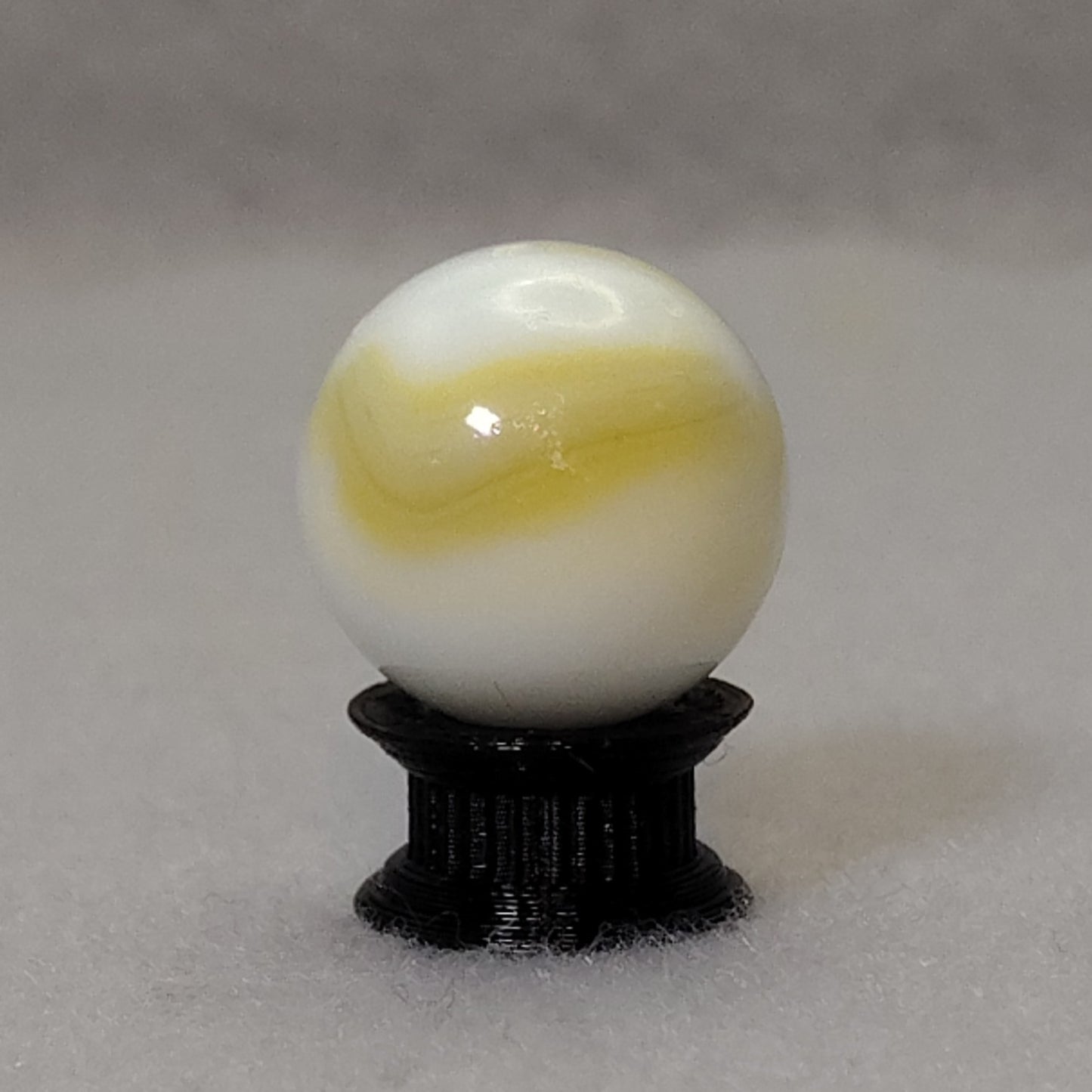 3/4" Vintage Peltier Rainbo Yellow & White NM-