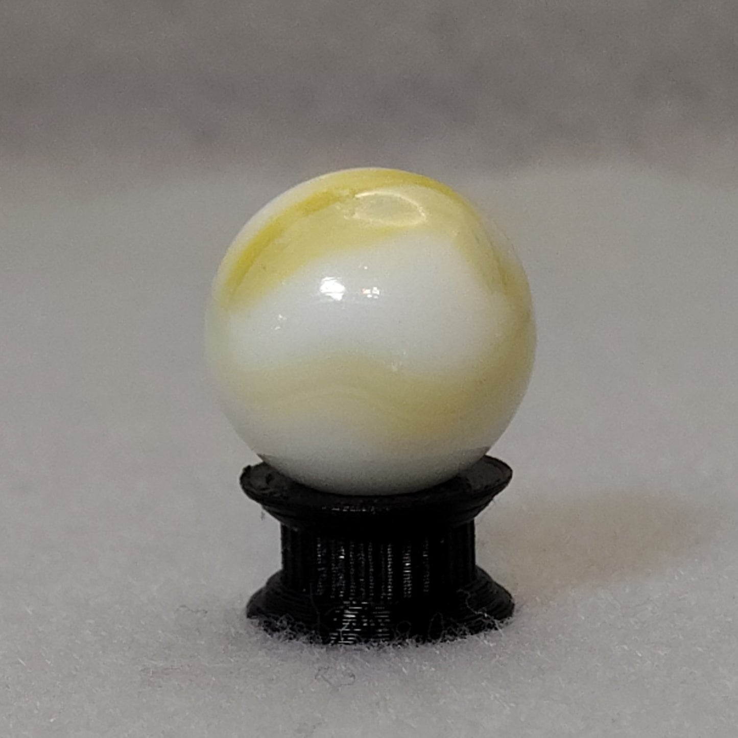 3/4" Vintage Peltier Rainbo Yellow & White NM-