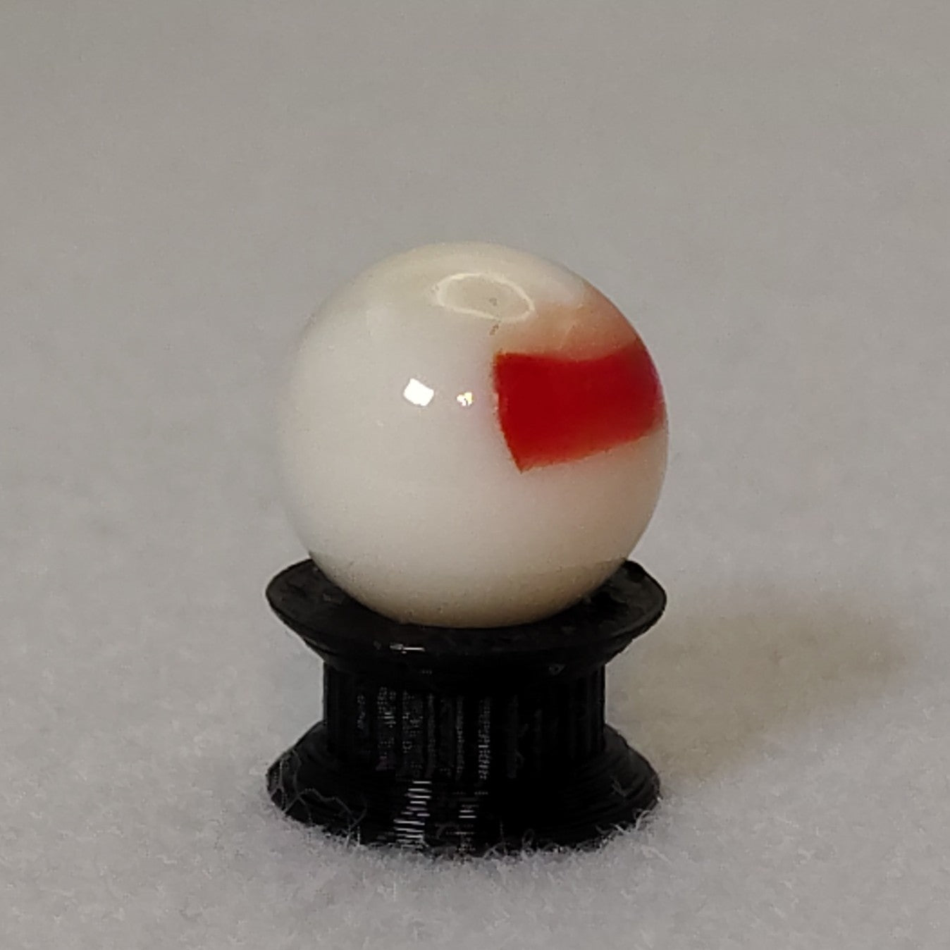 15.5mm Vitro Agate Marble UV NM+ Red & White