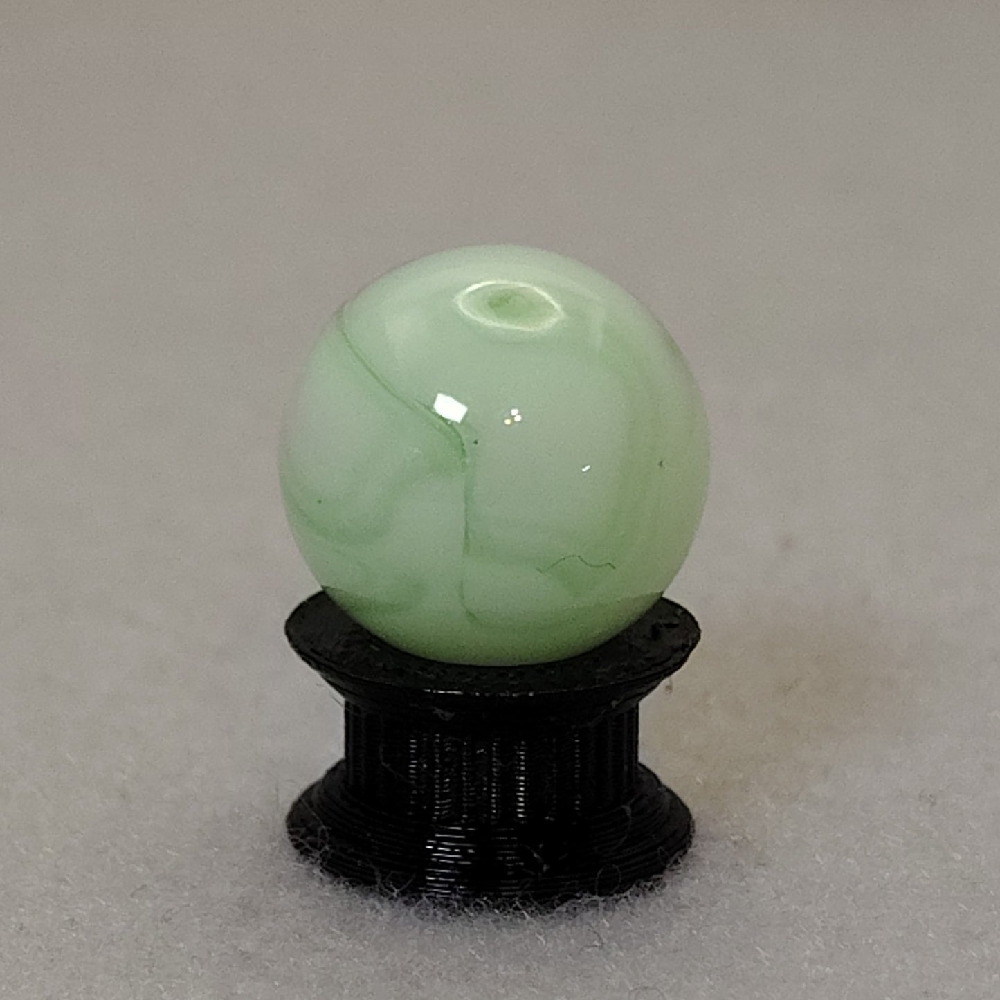 16mm Ravenswood? Swirl Marble Translucent Green & White NM+
