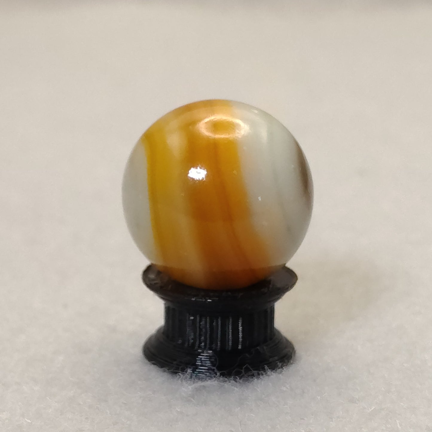 3/4" Jabo Swirl Marble Butterscoth NM