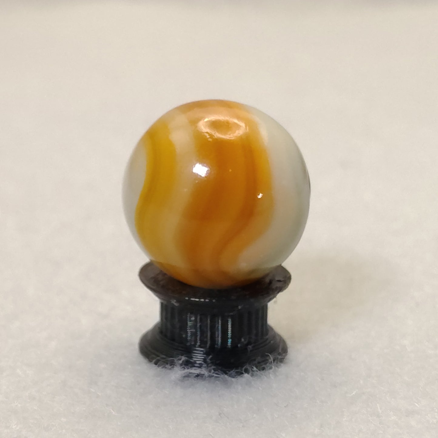 3/4" Jabo Swirl Marble Butterscoth NM