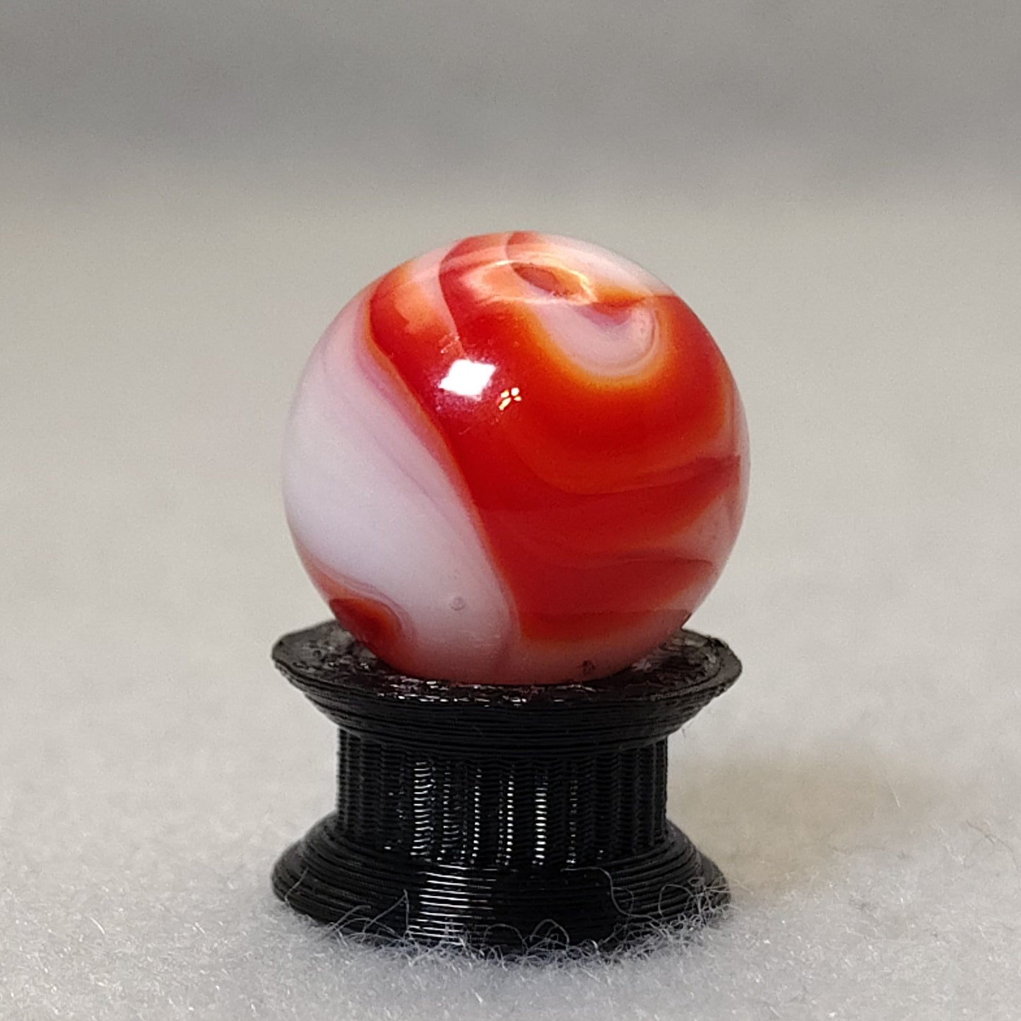 15.5mm Swirl Marble Red & White UV NM+