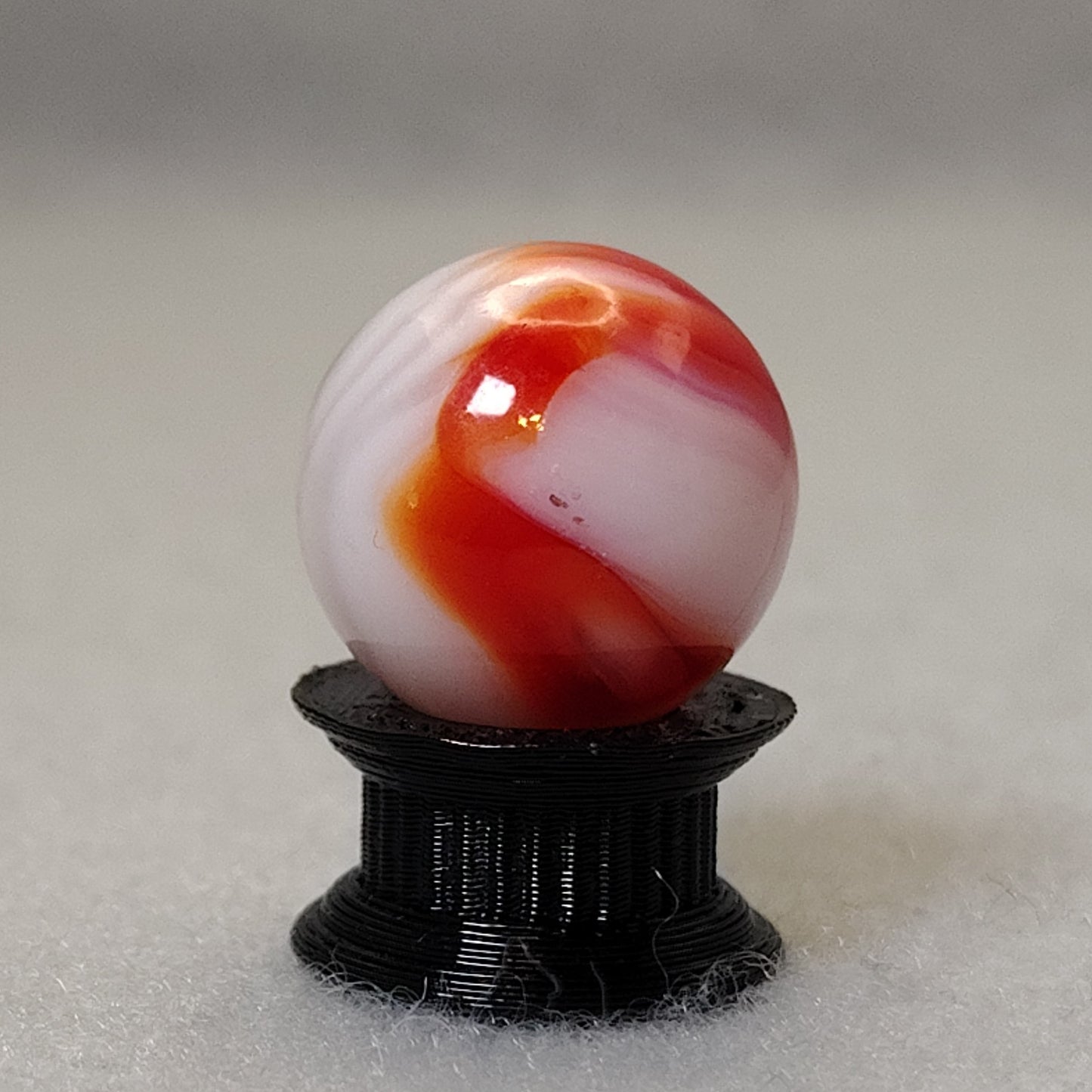 15.5mm Swirl Marble Red & White UV NM+