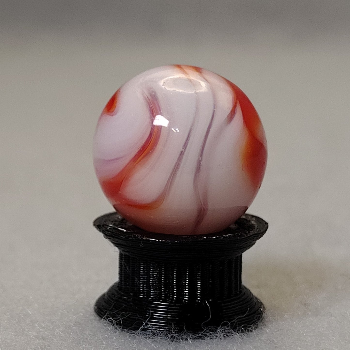 15.5mm Swirl Marble Red & White UV NM+