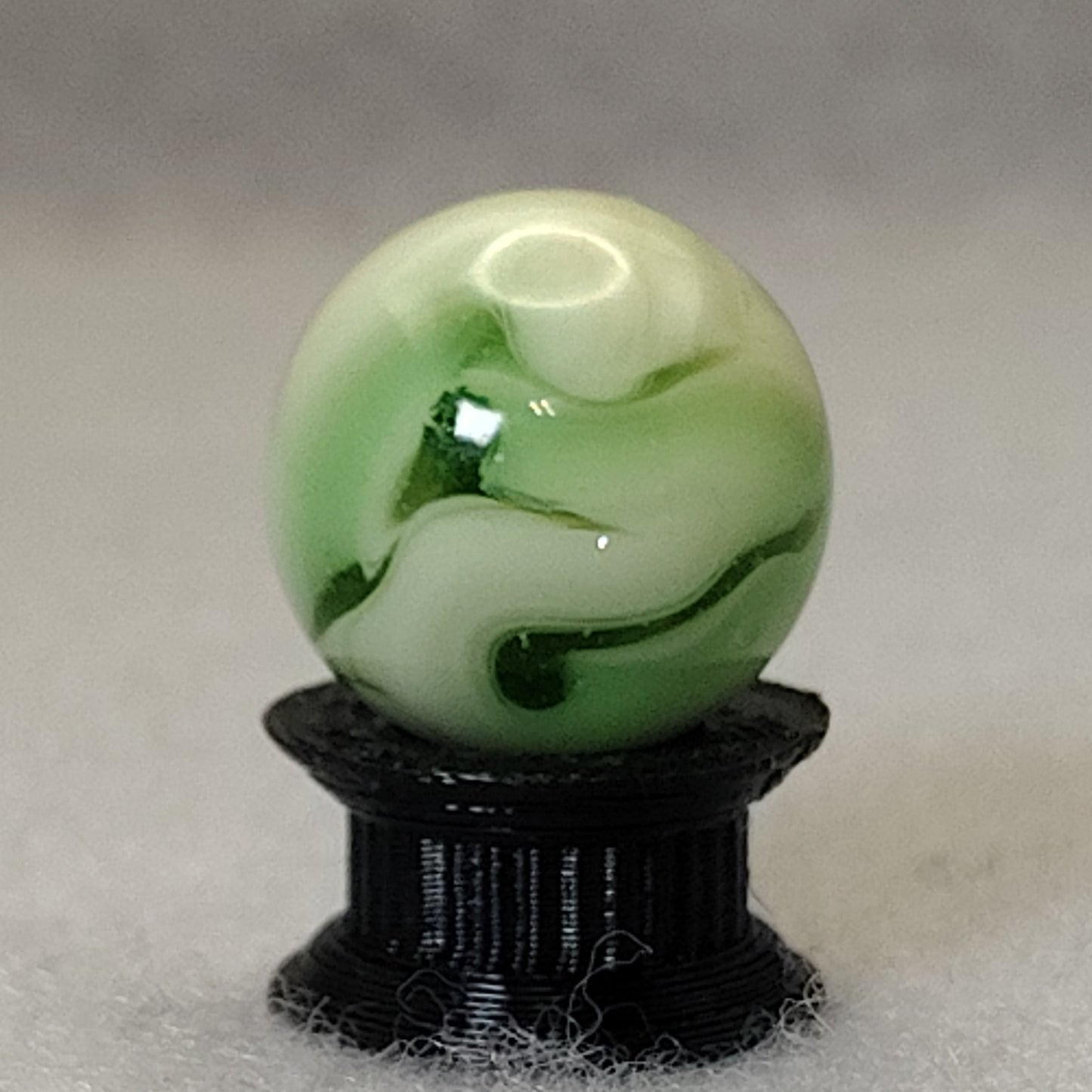 16mm Transparent Swirl Marble Green Cream Champion? NM