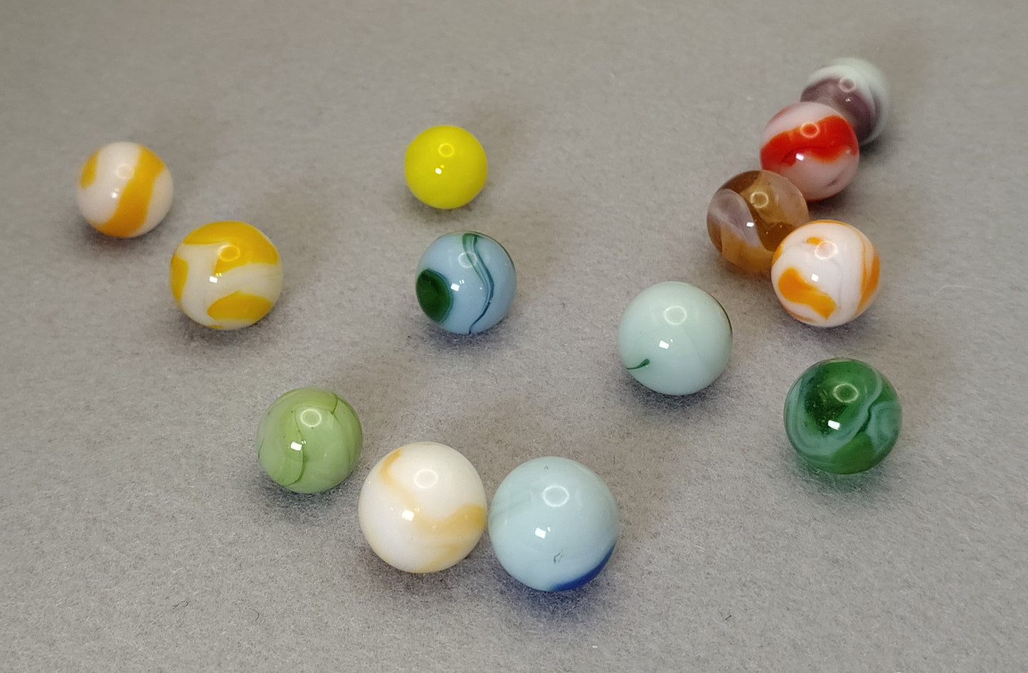 13pk random mix of Vintage Swirl Marbles 13-16.5mm NM-M