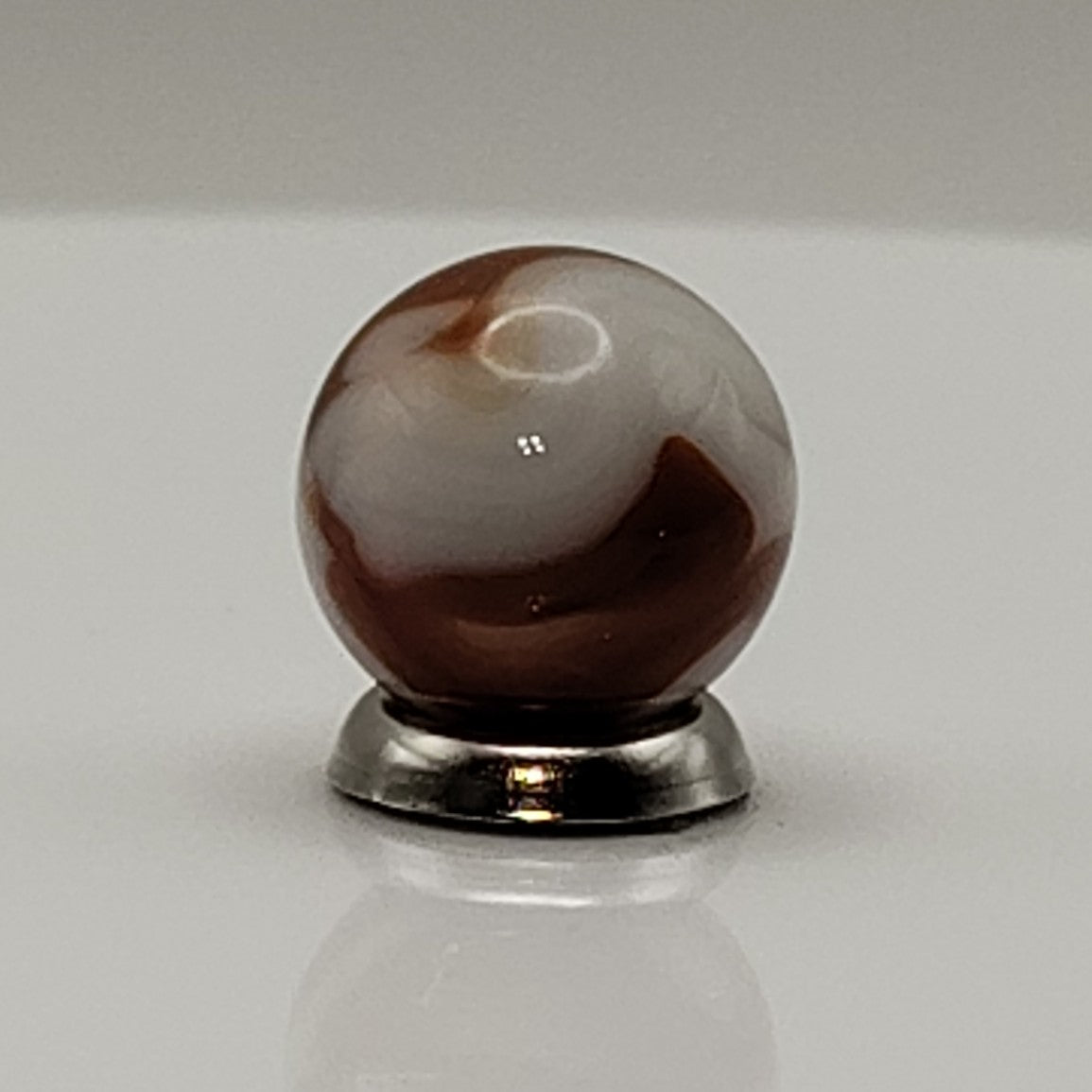 14.5mm Ravenswood Red Raven Swirl Marble NM+