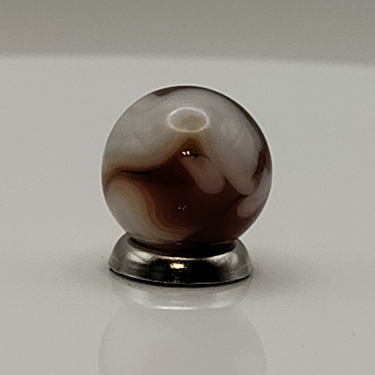 14.5mm Ravenswood Red Raven Swirl Marble NM+