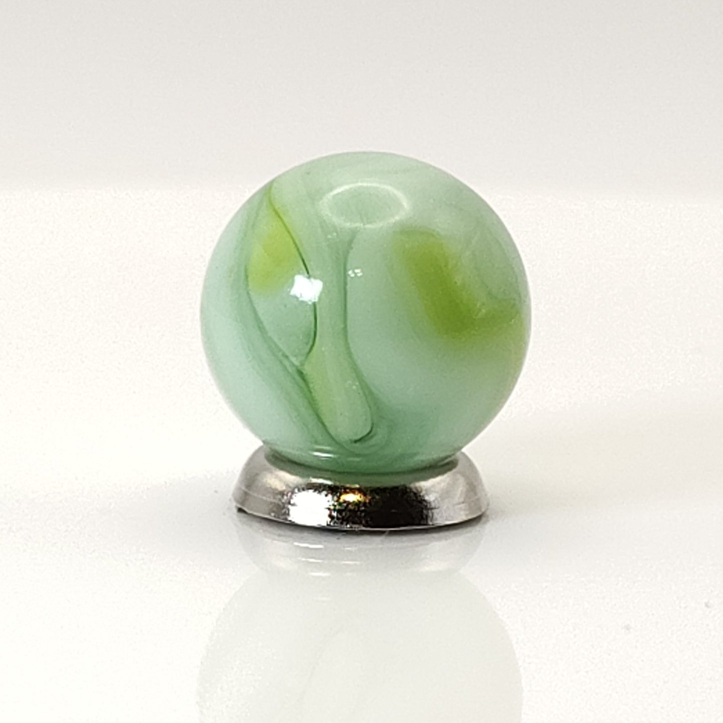 16.5mm Swirl marble Off-round Ravenswood? M-