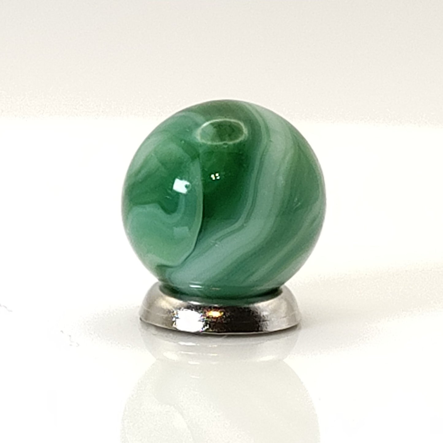 15.5mm Swirl Marble Green & White Champion? MINT