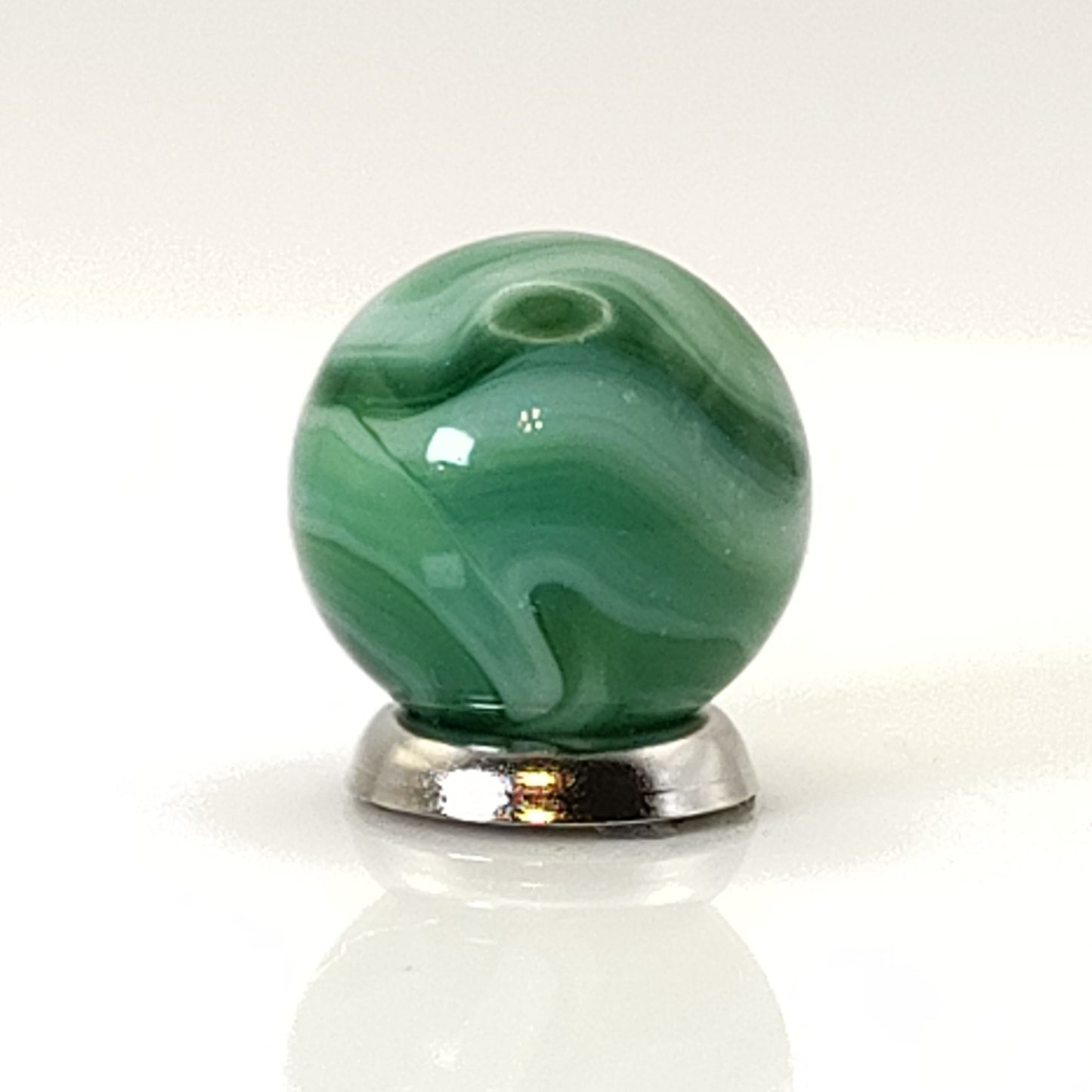 15.5mm Swirl Marble Green & White Champion? MINT