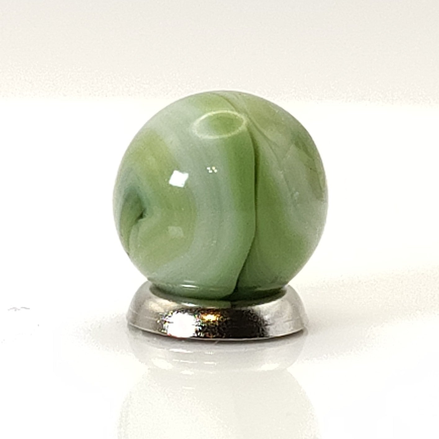 14.5mm Swirl Marble Green & White Ravenswood? Champion? NM+