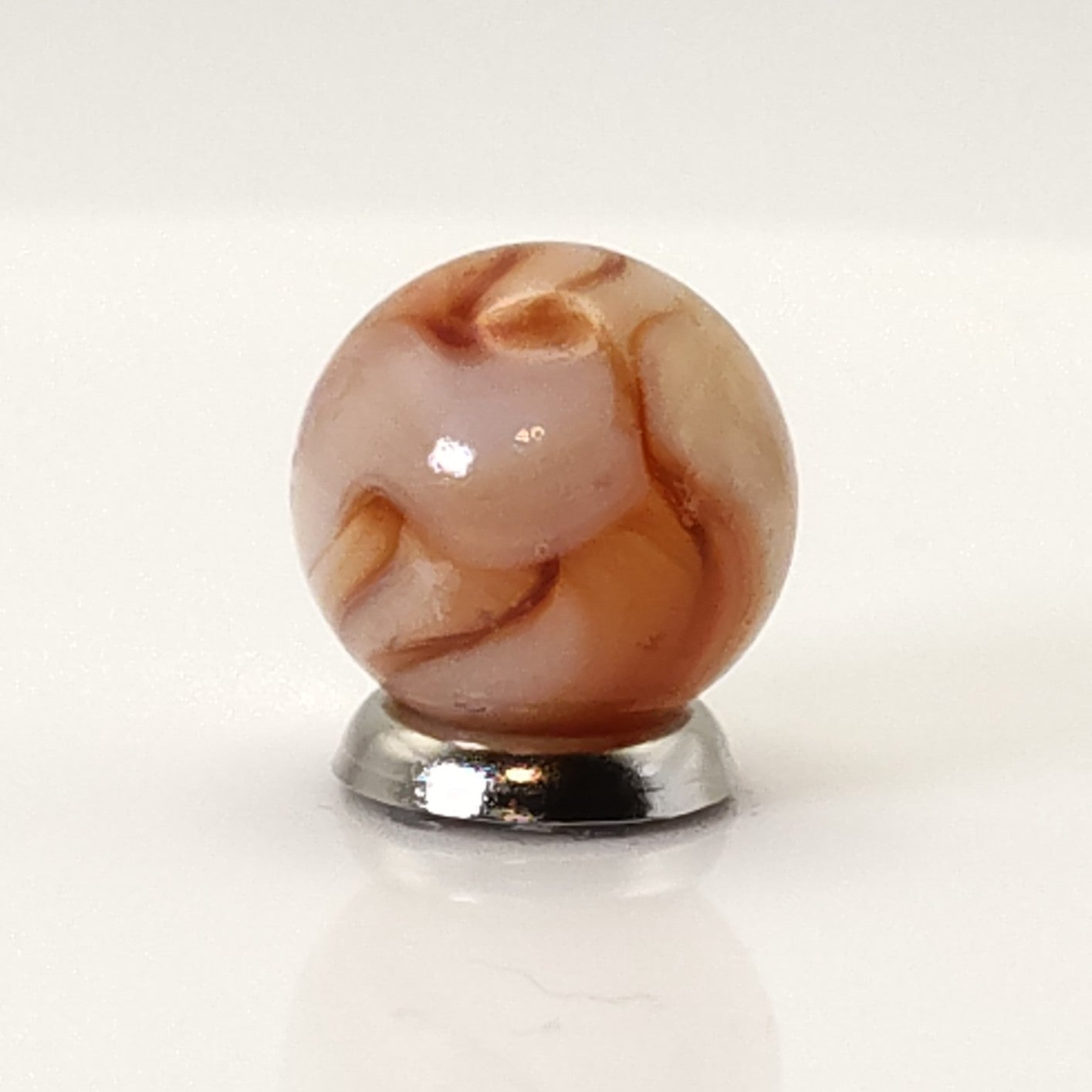 5/8" Swirl Marble Red Pink White NM-