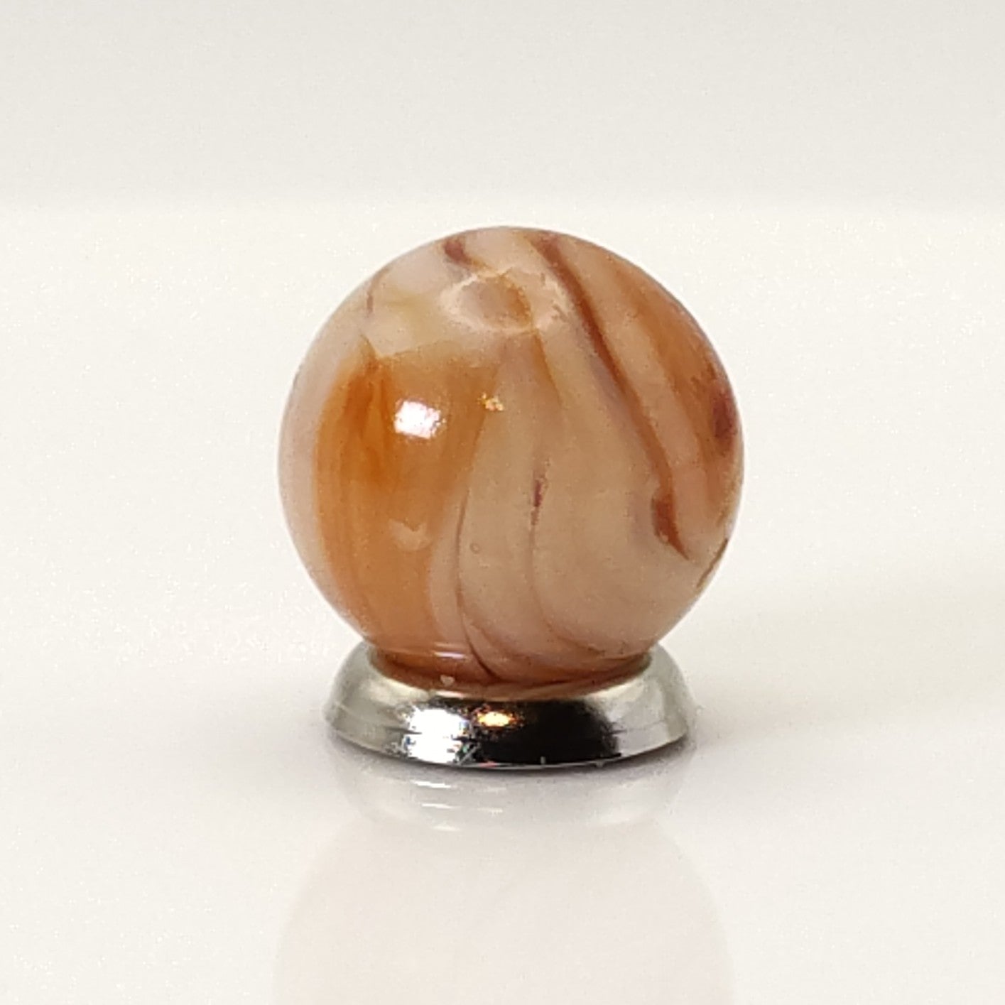 5/8" Swirl Marble Red Pink White NM-