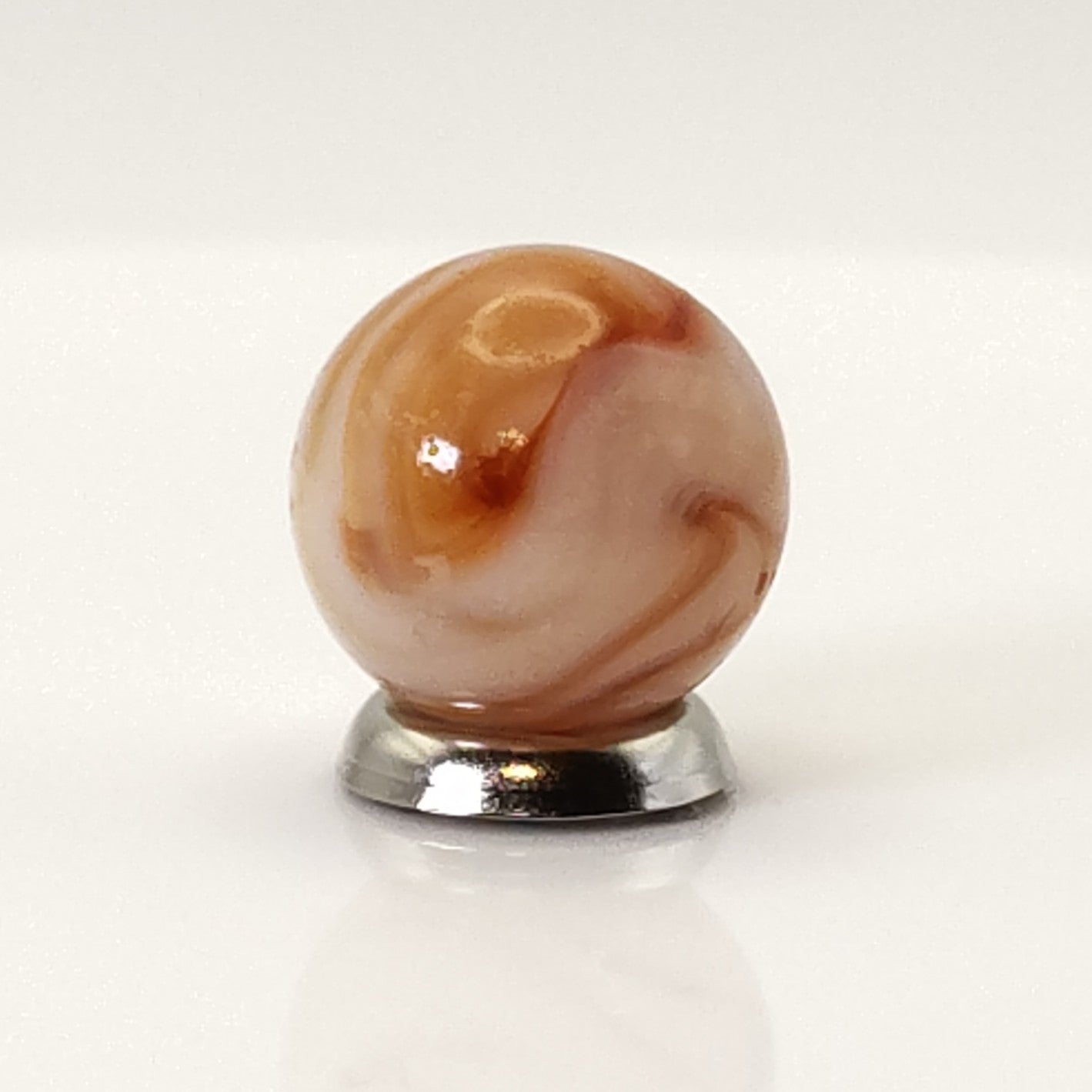 5/8" Swirl Marble Red Pink White NM-