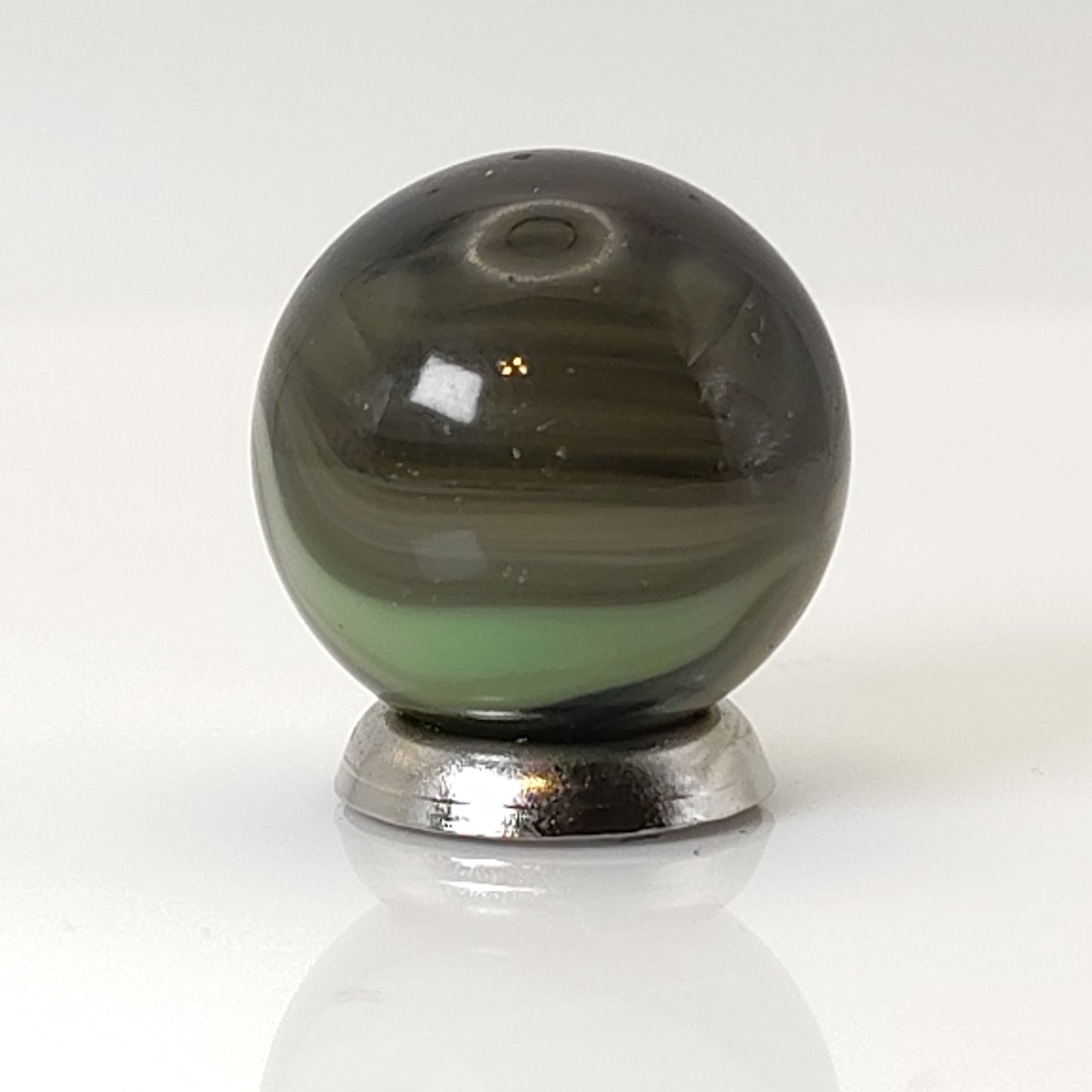 17mm Vintage Master Marble Cloudy M- small inclusion