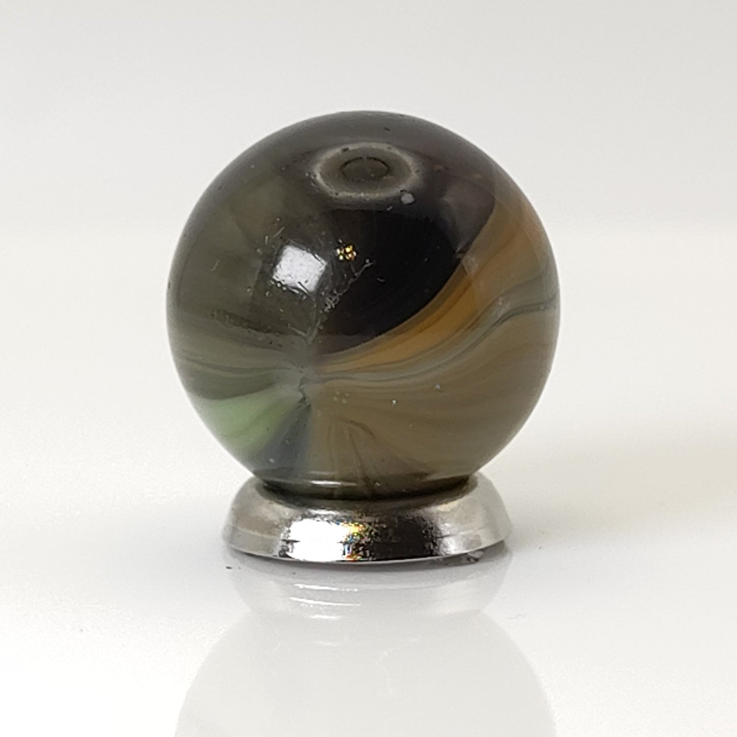 17mm Vintage Master Marble Cloudy M- small inclusion