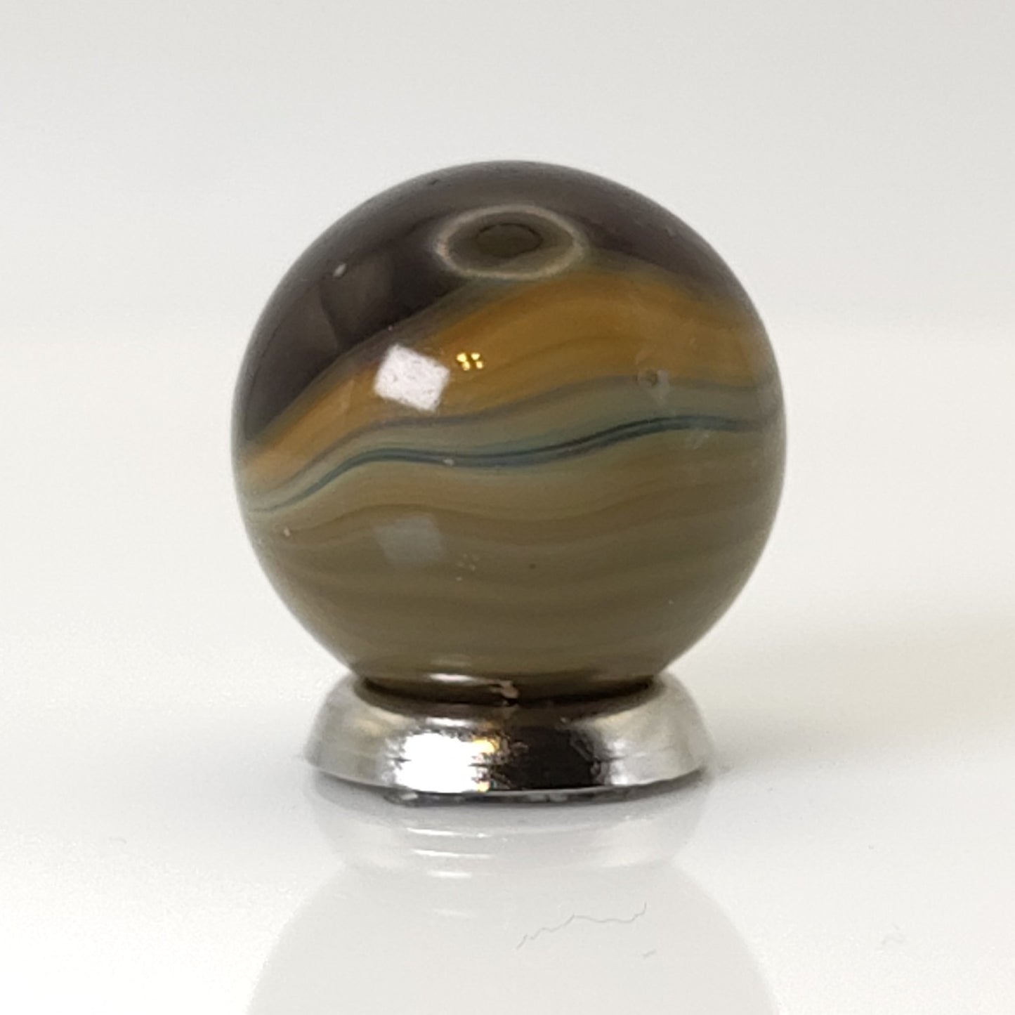 17mm Vintage Master Marble Cloudy M- small inclusion