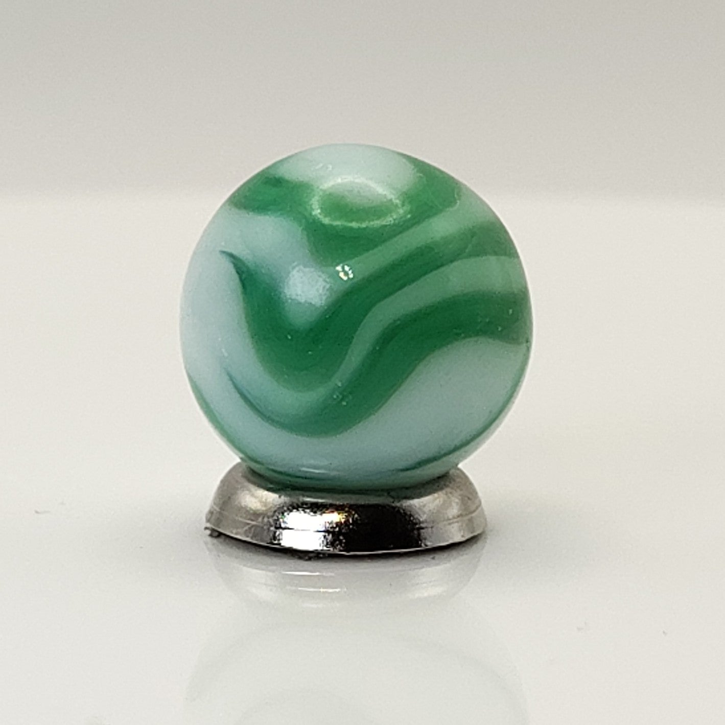 15.5mm Green & White Swirl Marble Alley? NM+