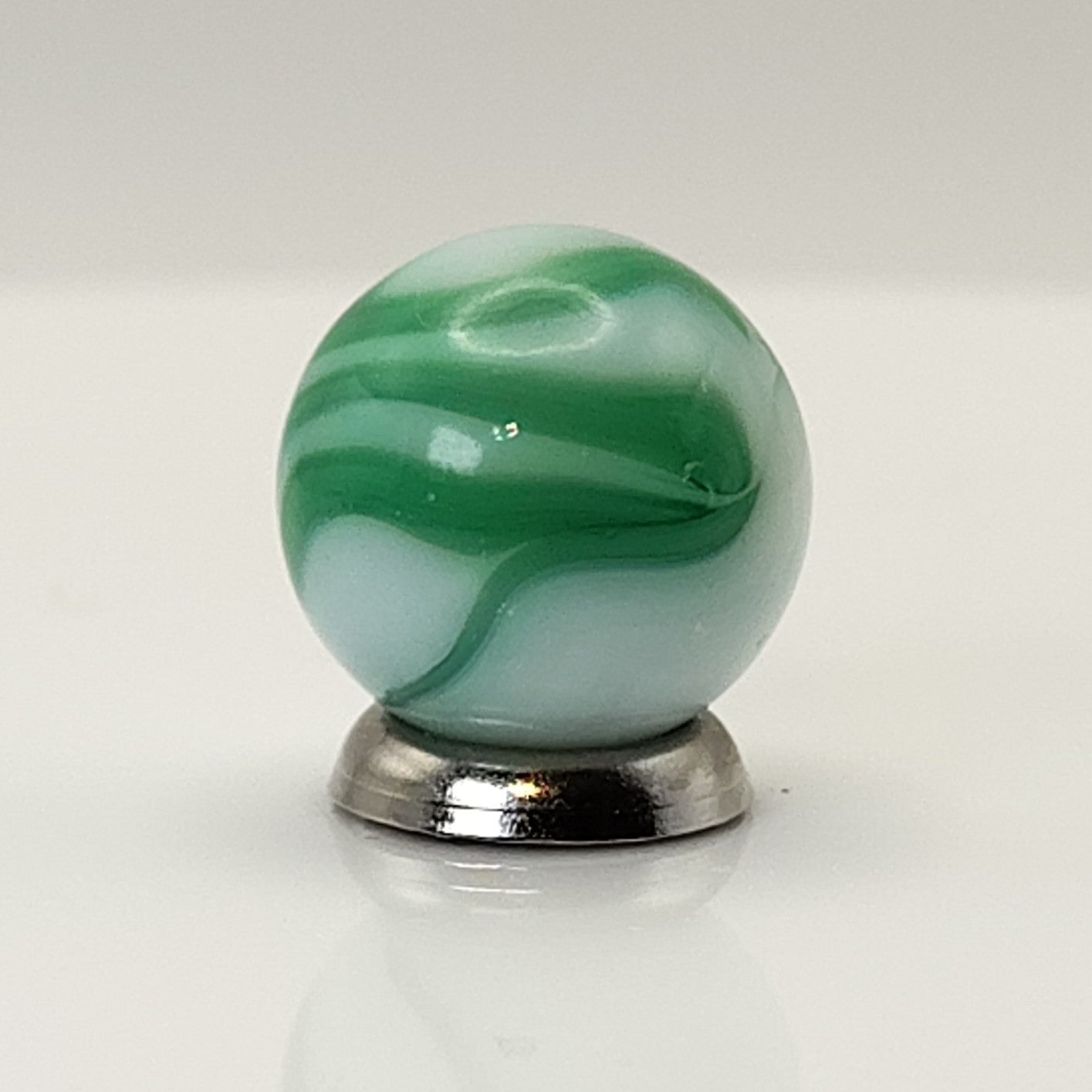 15.5mm Green & White Swirl Marble Alley? NM+