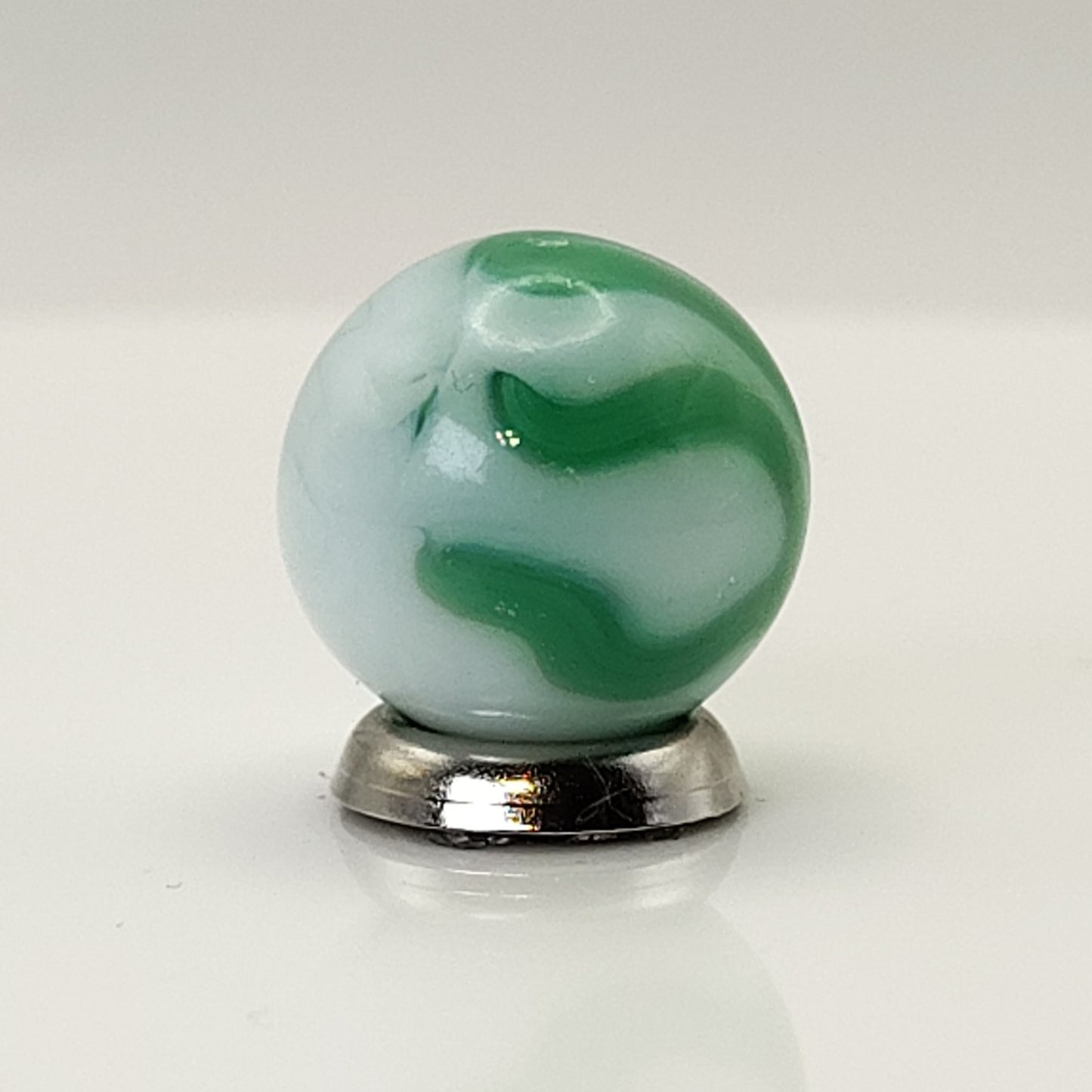 15.5mm Green & White Swirl Marble Alley? NM+