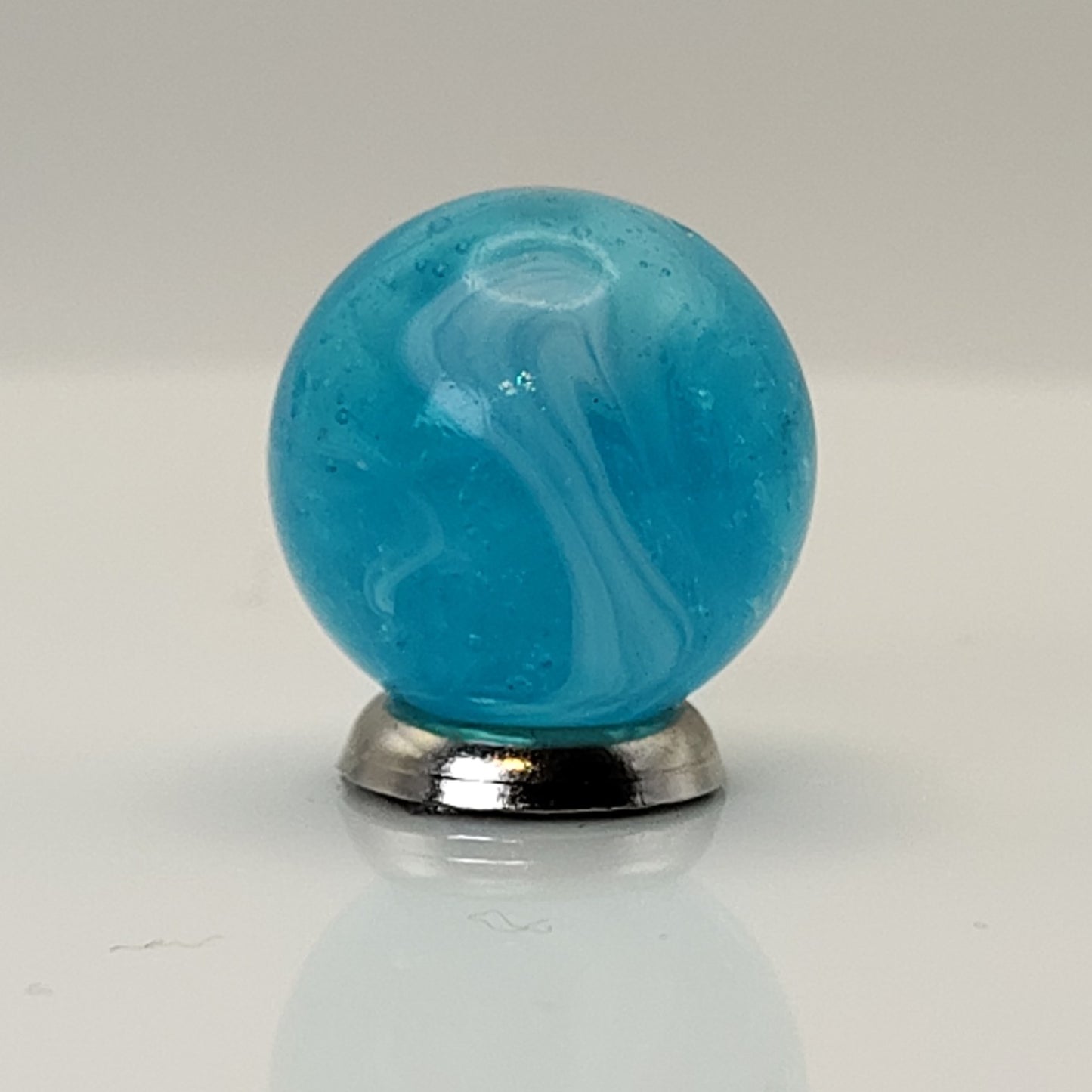17.5mm Baby Blue Slag Marbles NM+ looks MFC one seam