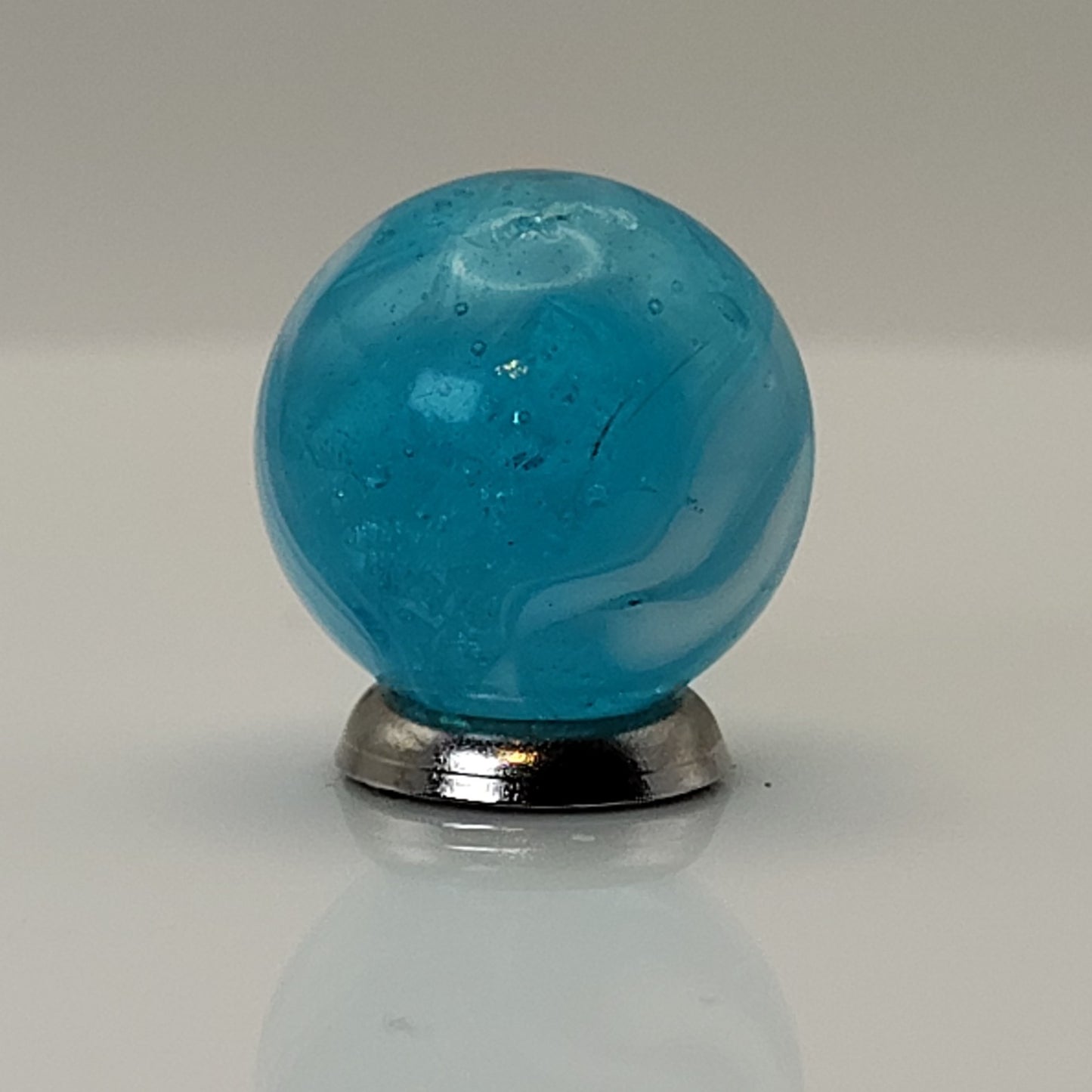17.5mm Baby Blue Slag Marbles NM+ looks MFC one seam