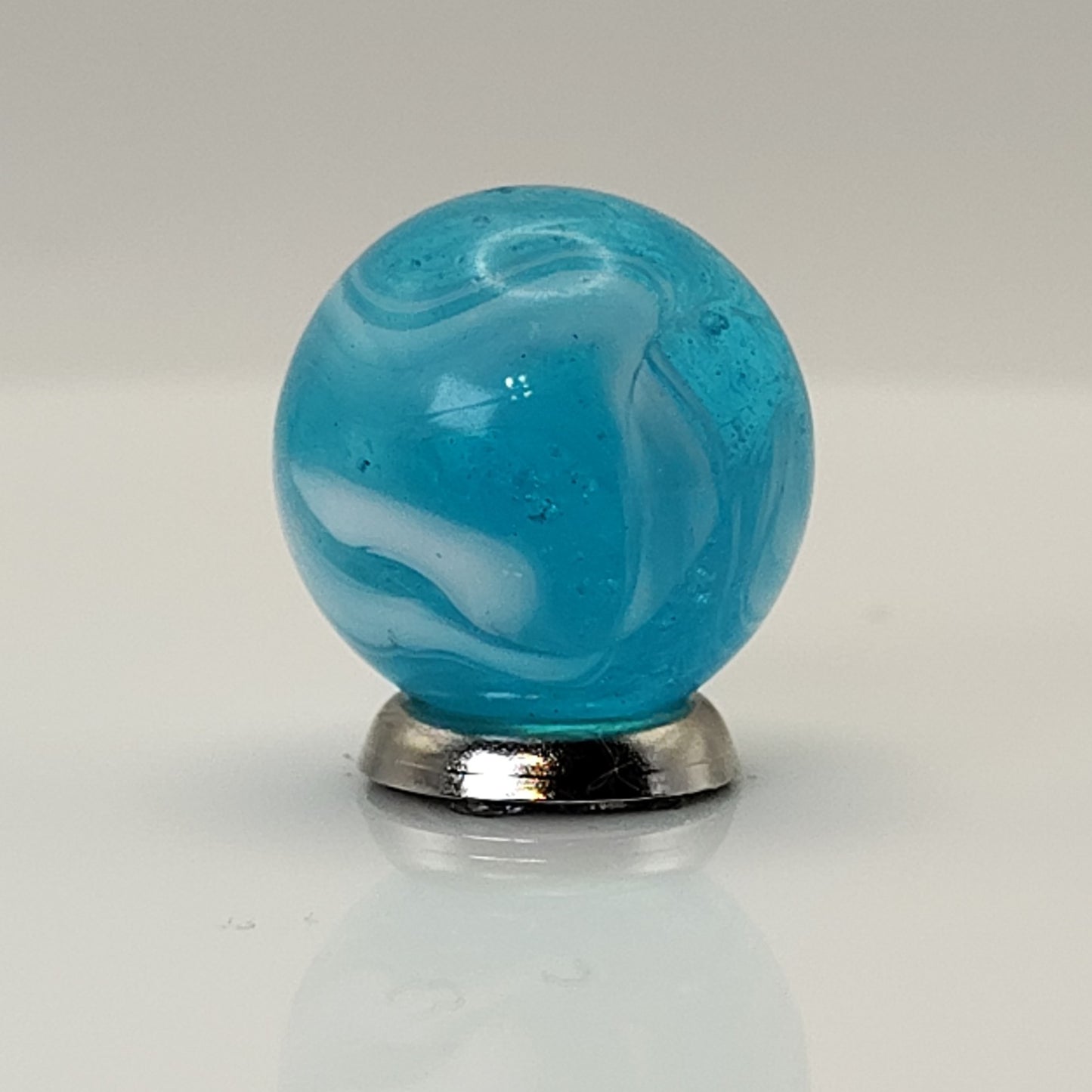 17.5mm Baby Blue Slag Marbles NM+ looks MFC one seam