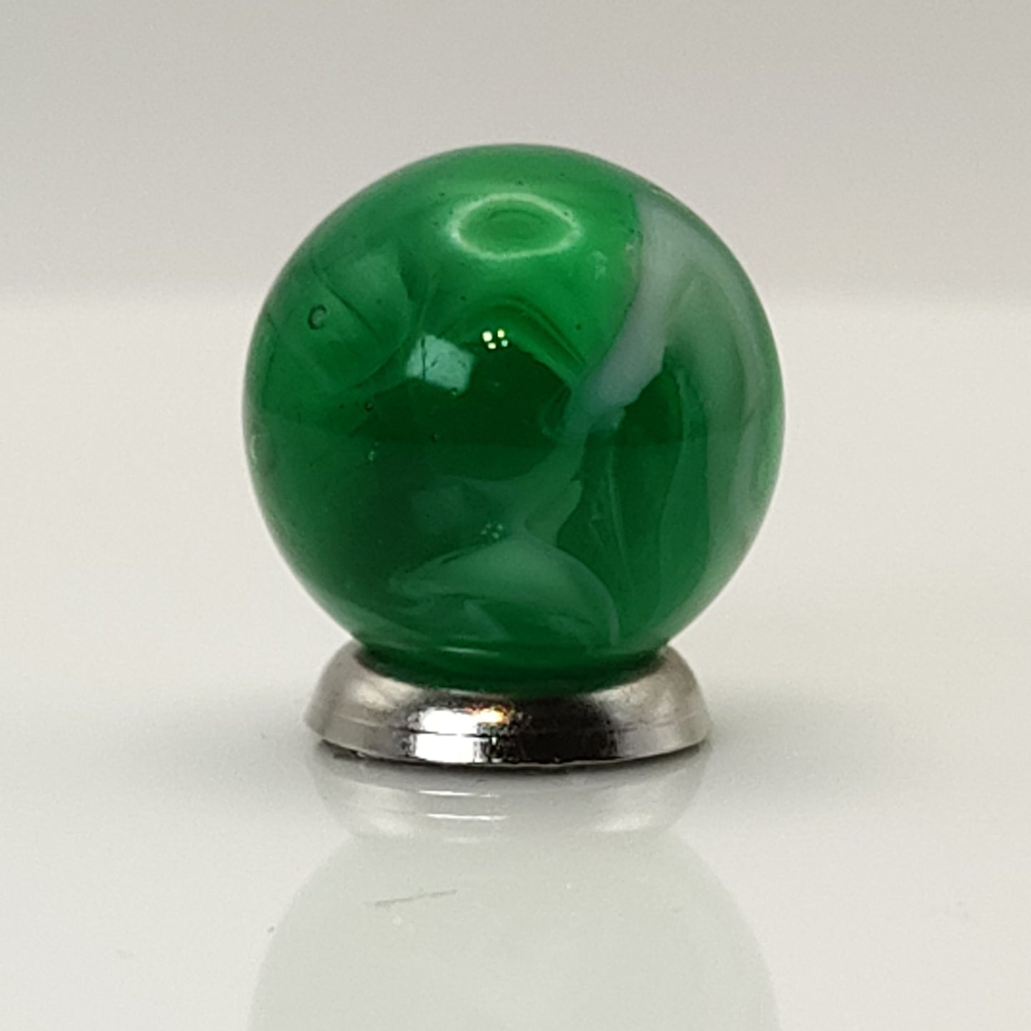 16.5mm Emerald Green Slag M-